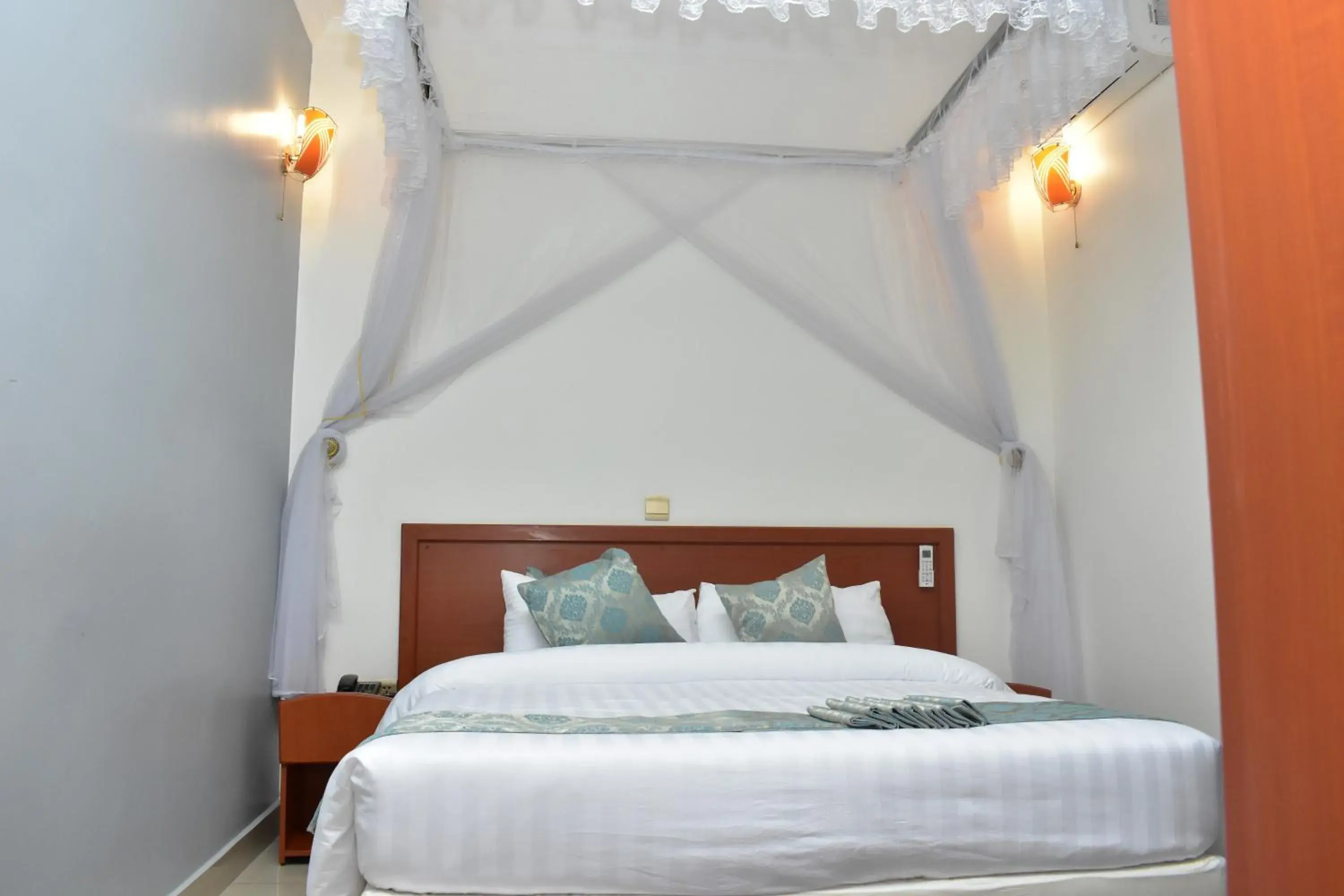 Deluxe Suite in Lebanon Hotel Deluxe Suite in Lebanon Hotel