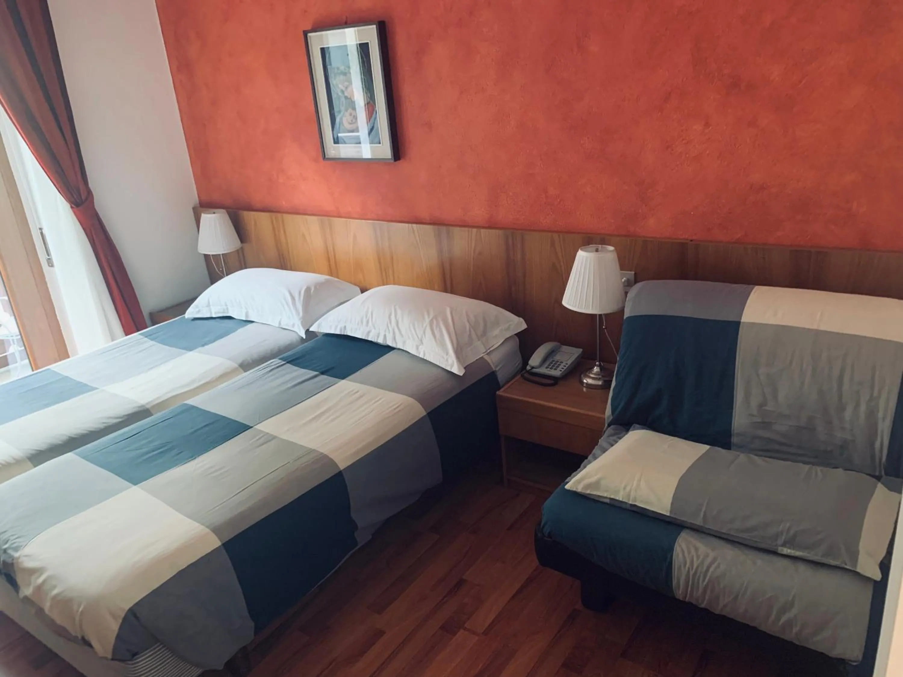 Bed in Hotel Genzianella