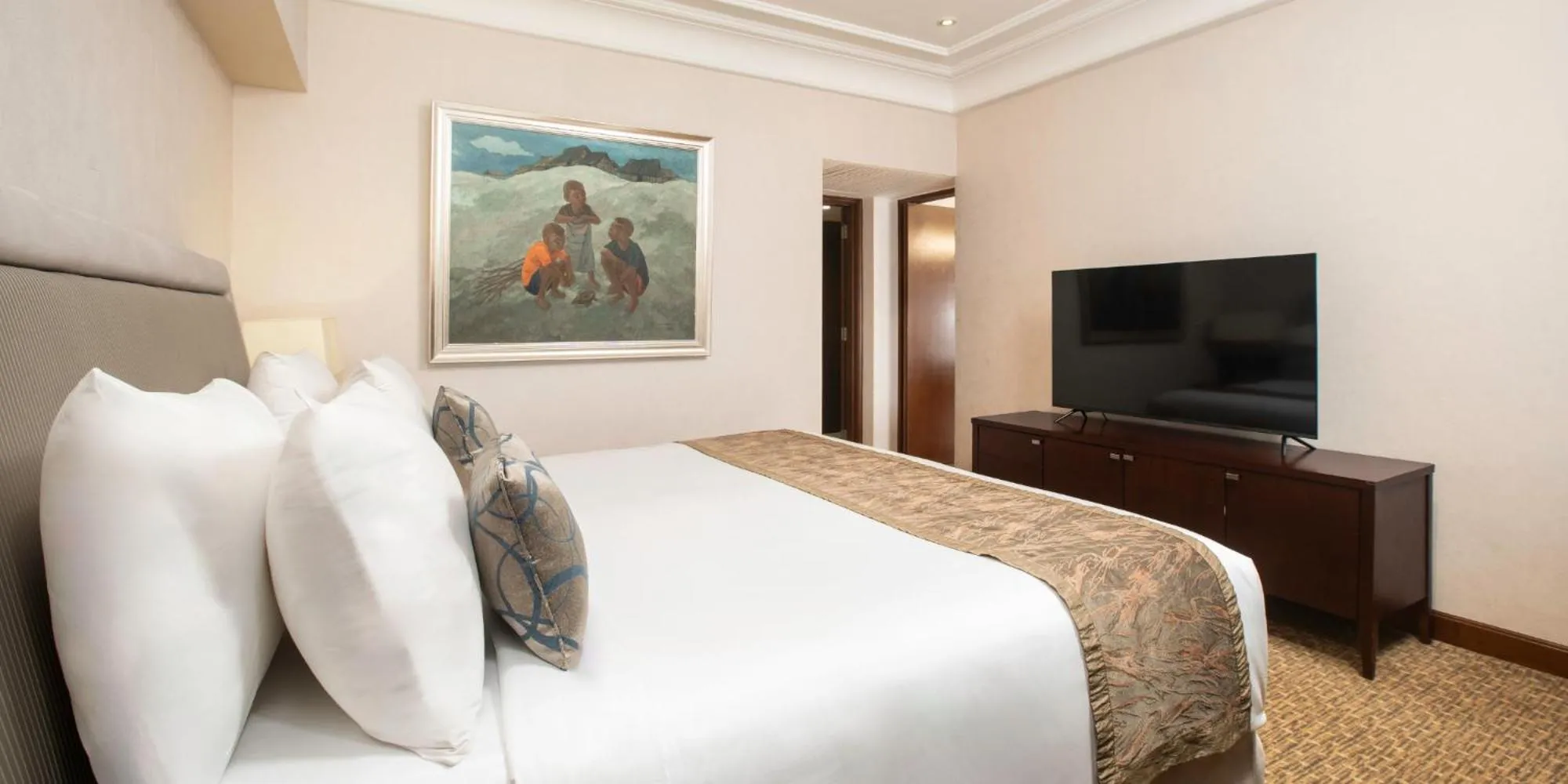 Bed in Aryaduta Menteng