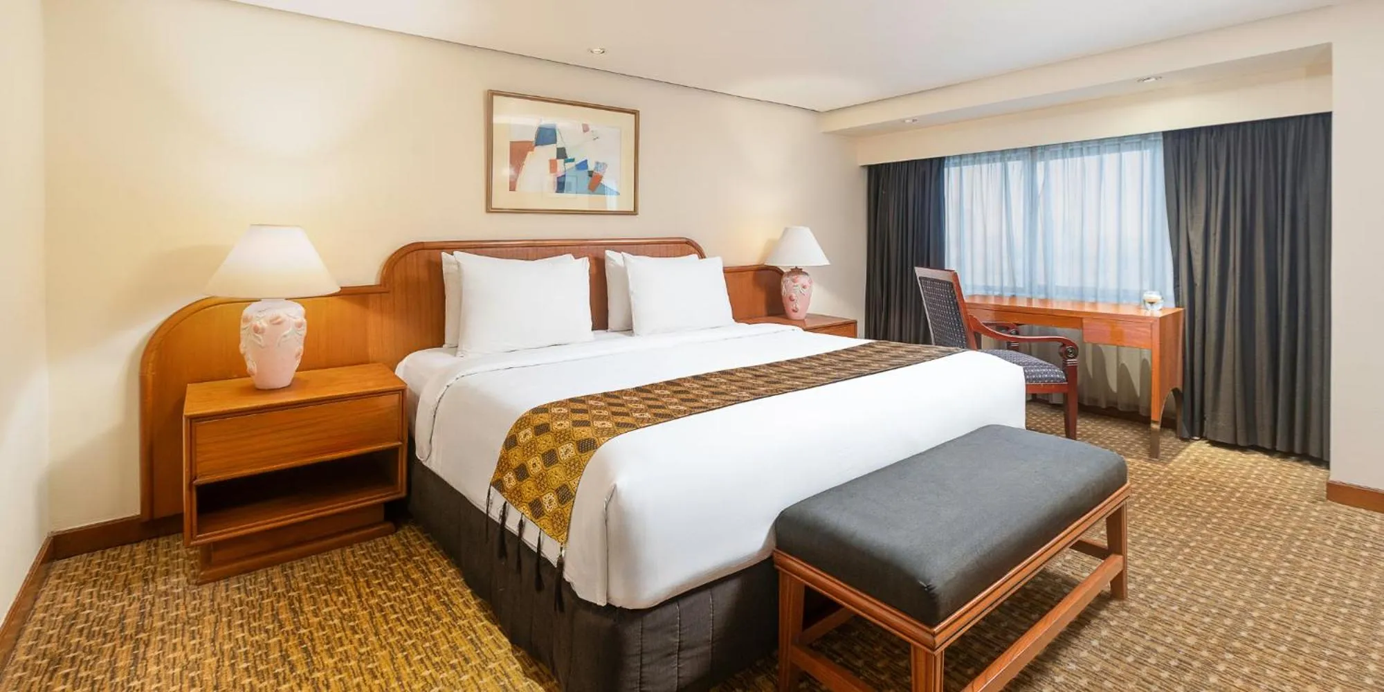 Bed in Aryaduta Menteng