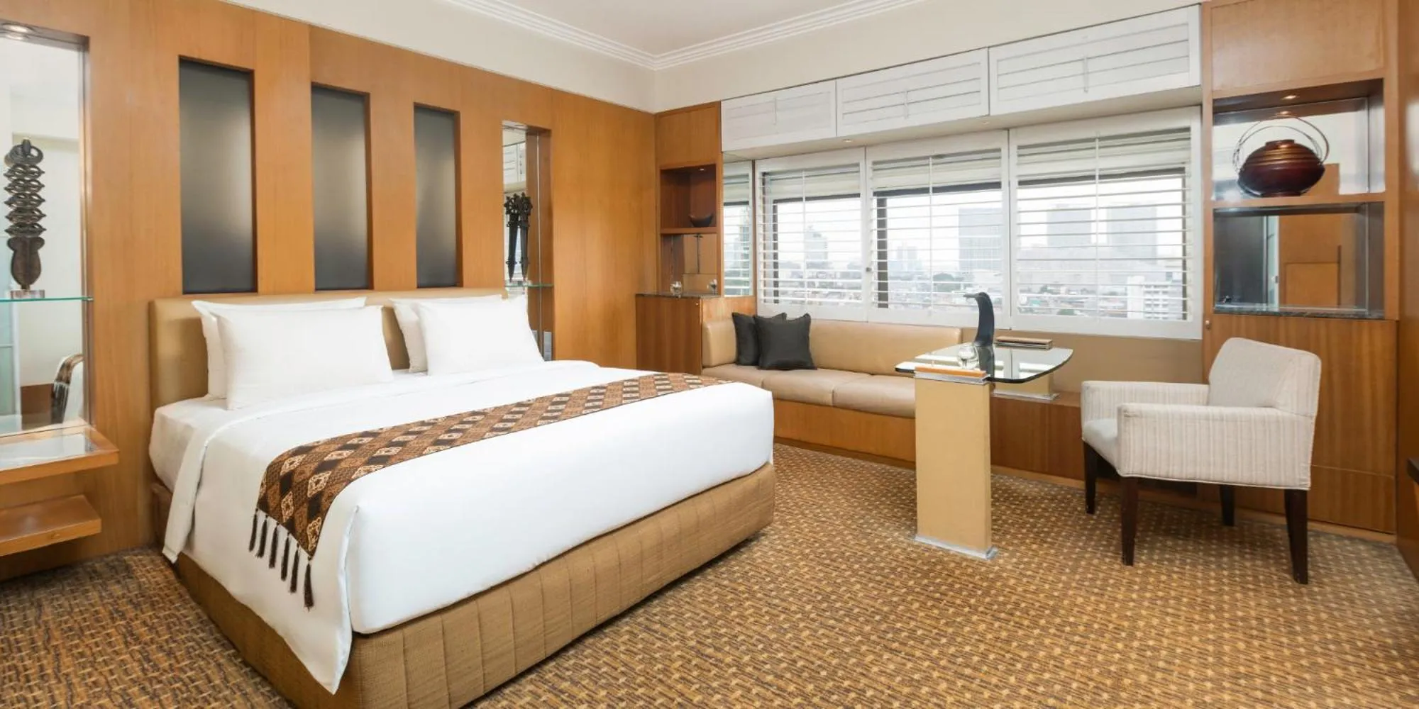 Bed in Aryaduta Menteng