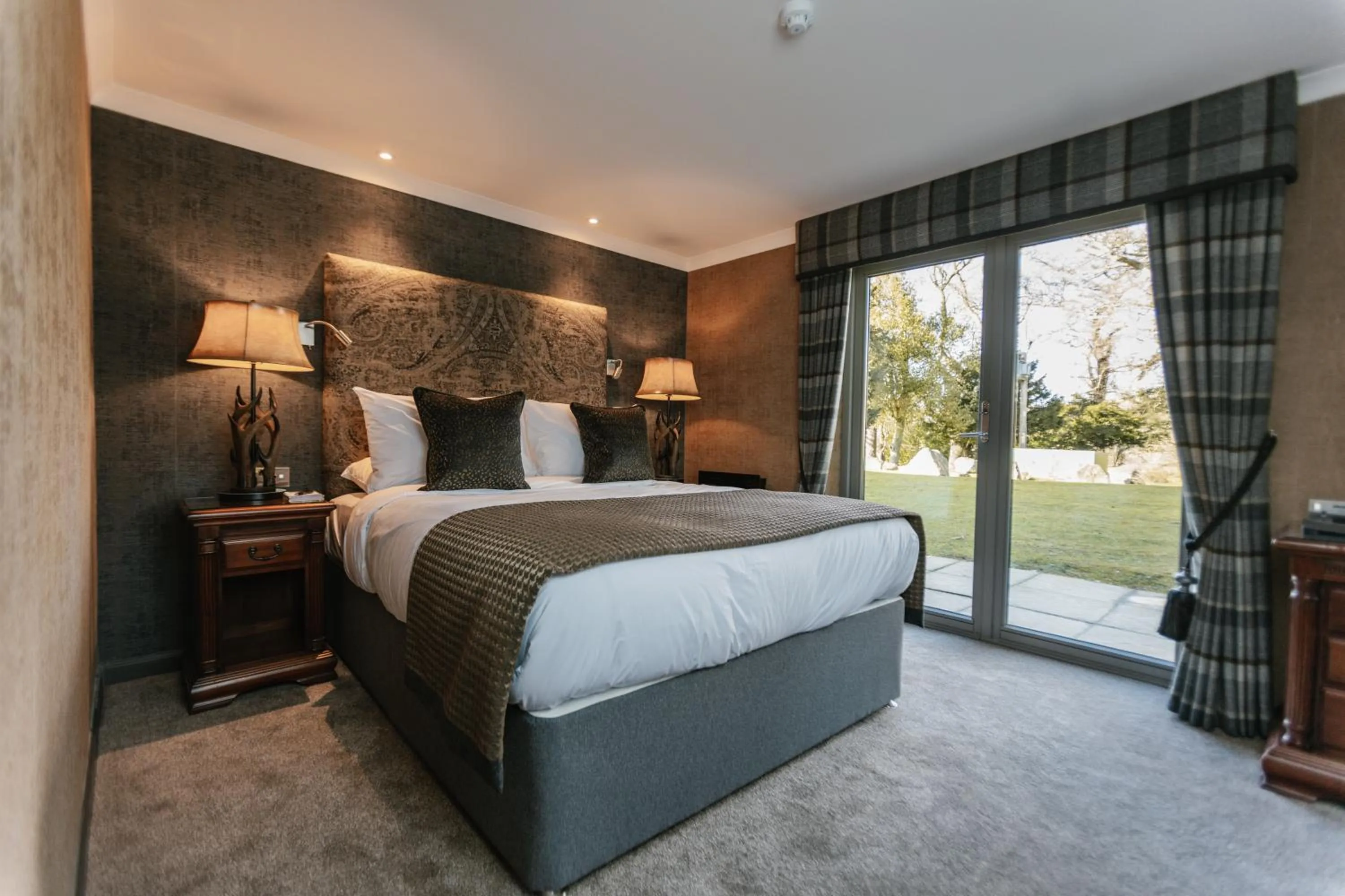 Bedroom, Bed in Maryculter House
