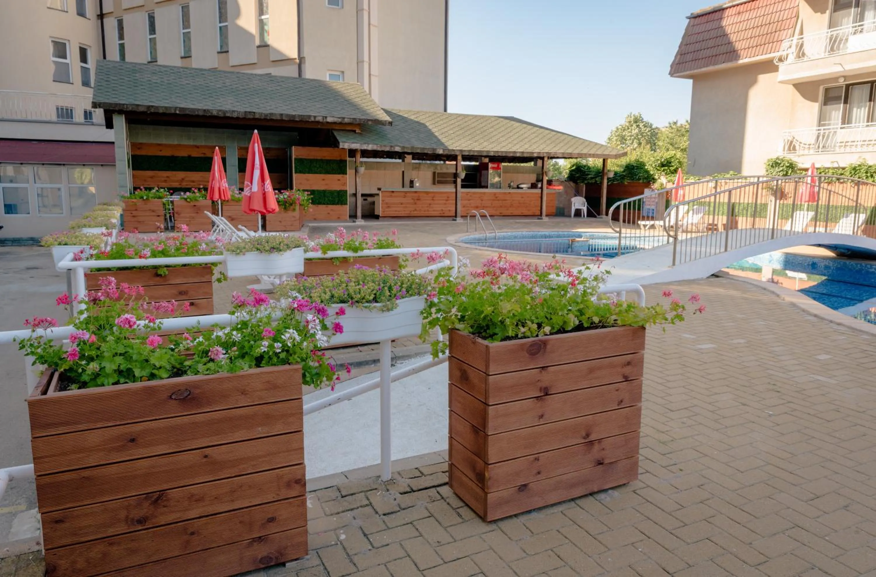 Restaurant/places to eat in Villa Aurora