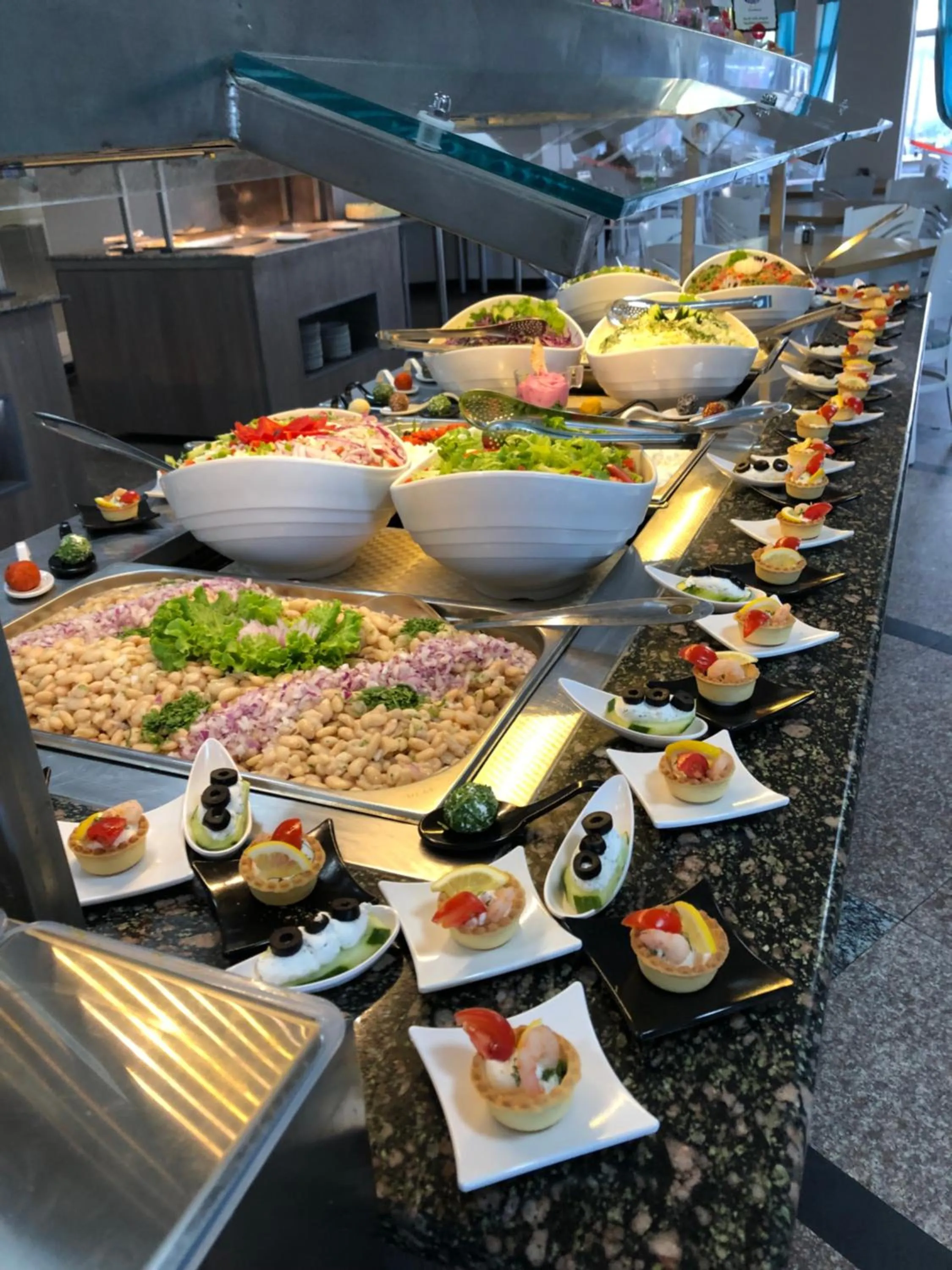 Restaurant/places to eat in Villa Aurora