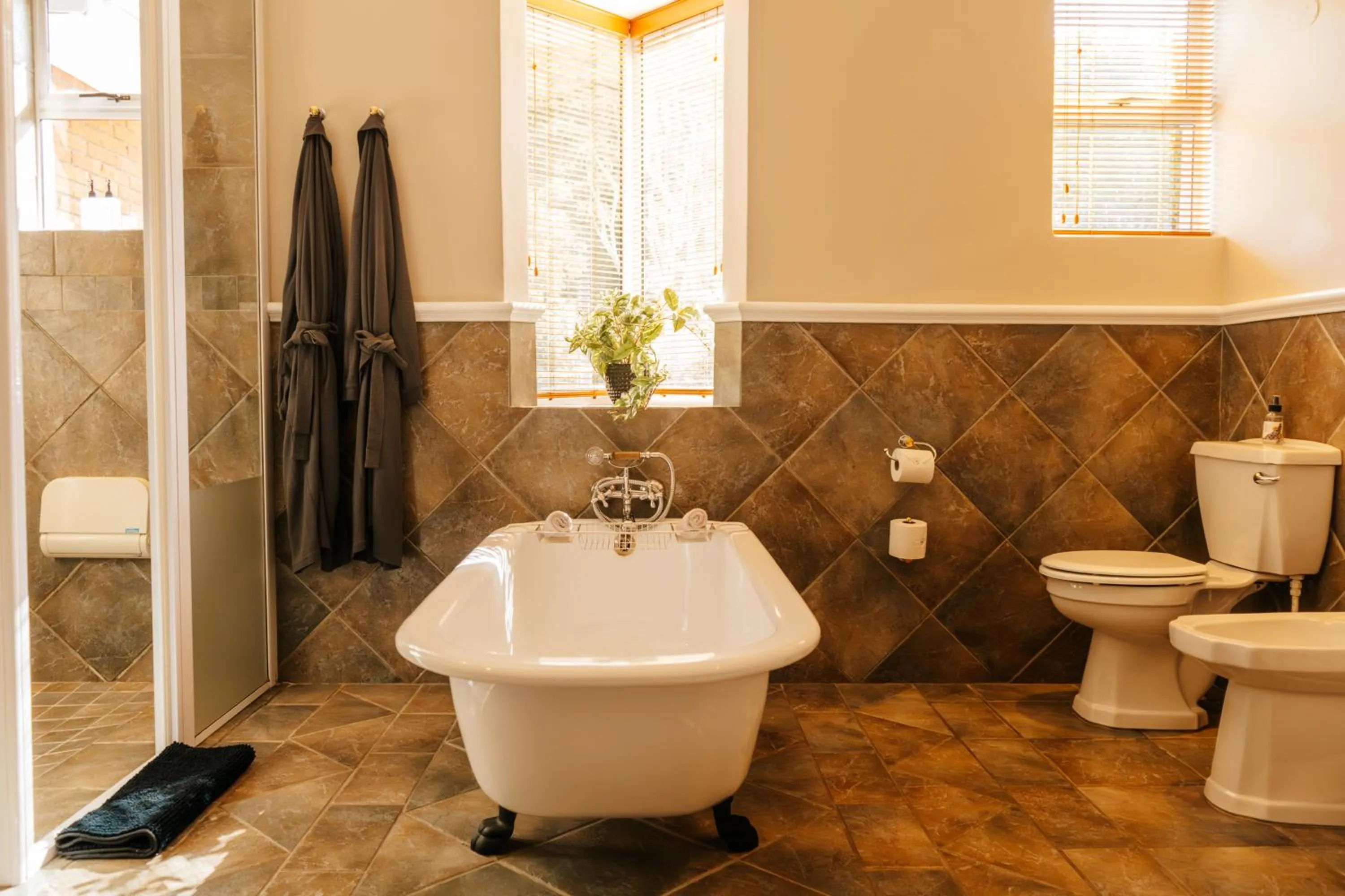 Bath in Serendipity Country House & Restaurant