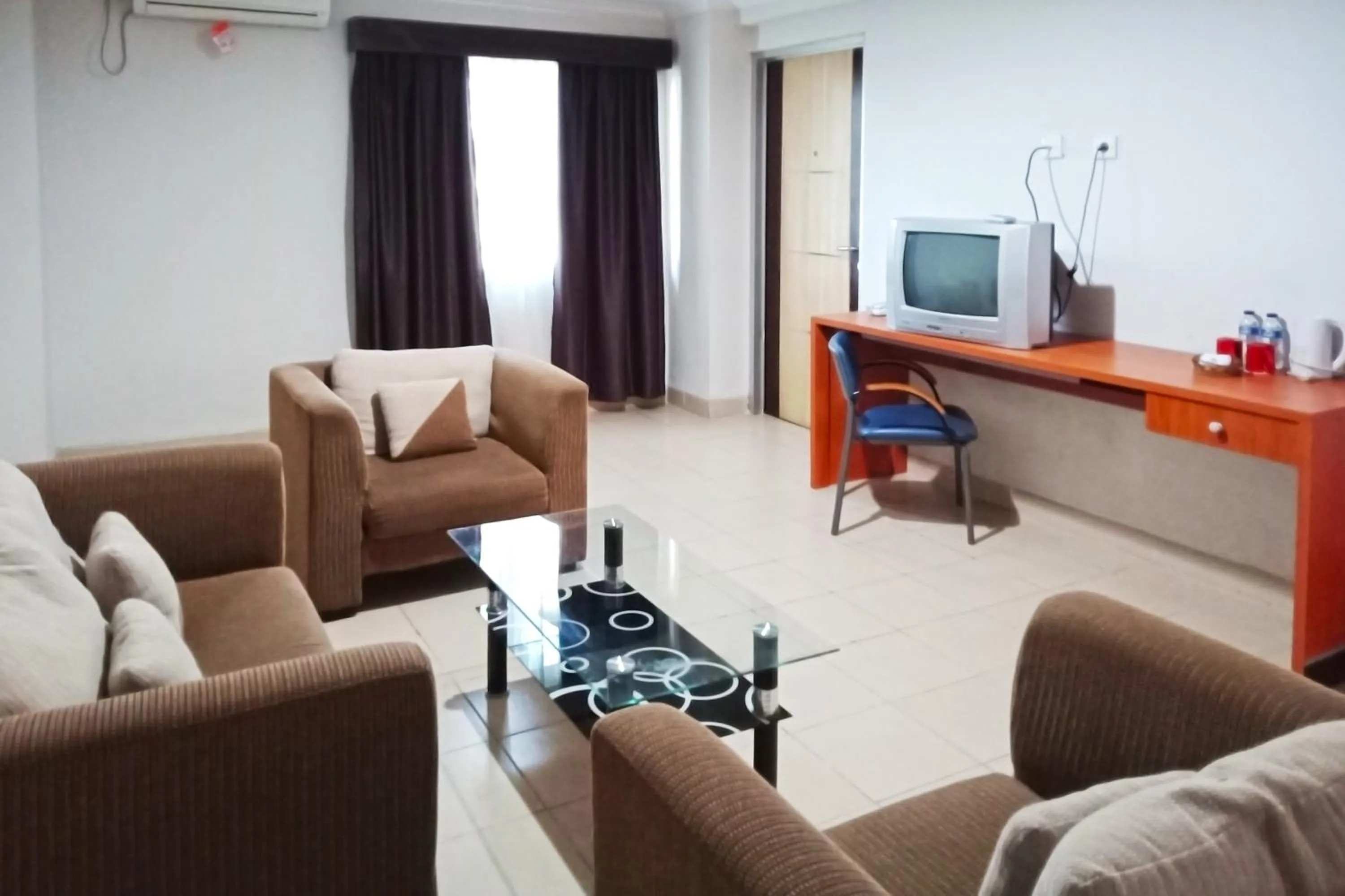 Living room in University Hotel Yogyakarta