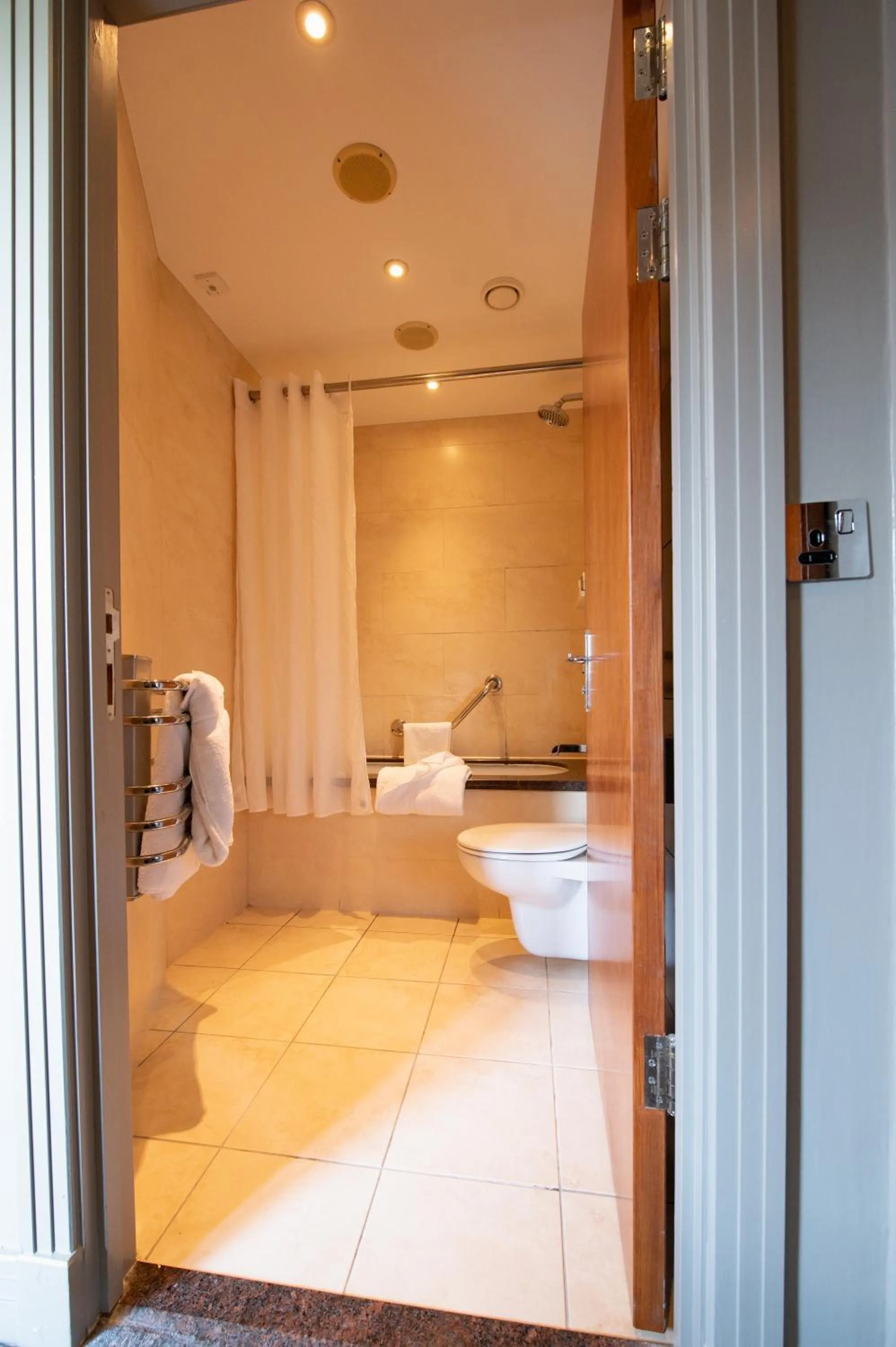 Bathroom in Bryn Meadows Golf, Hotel & Spa
