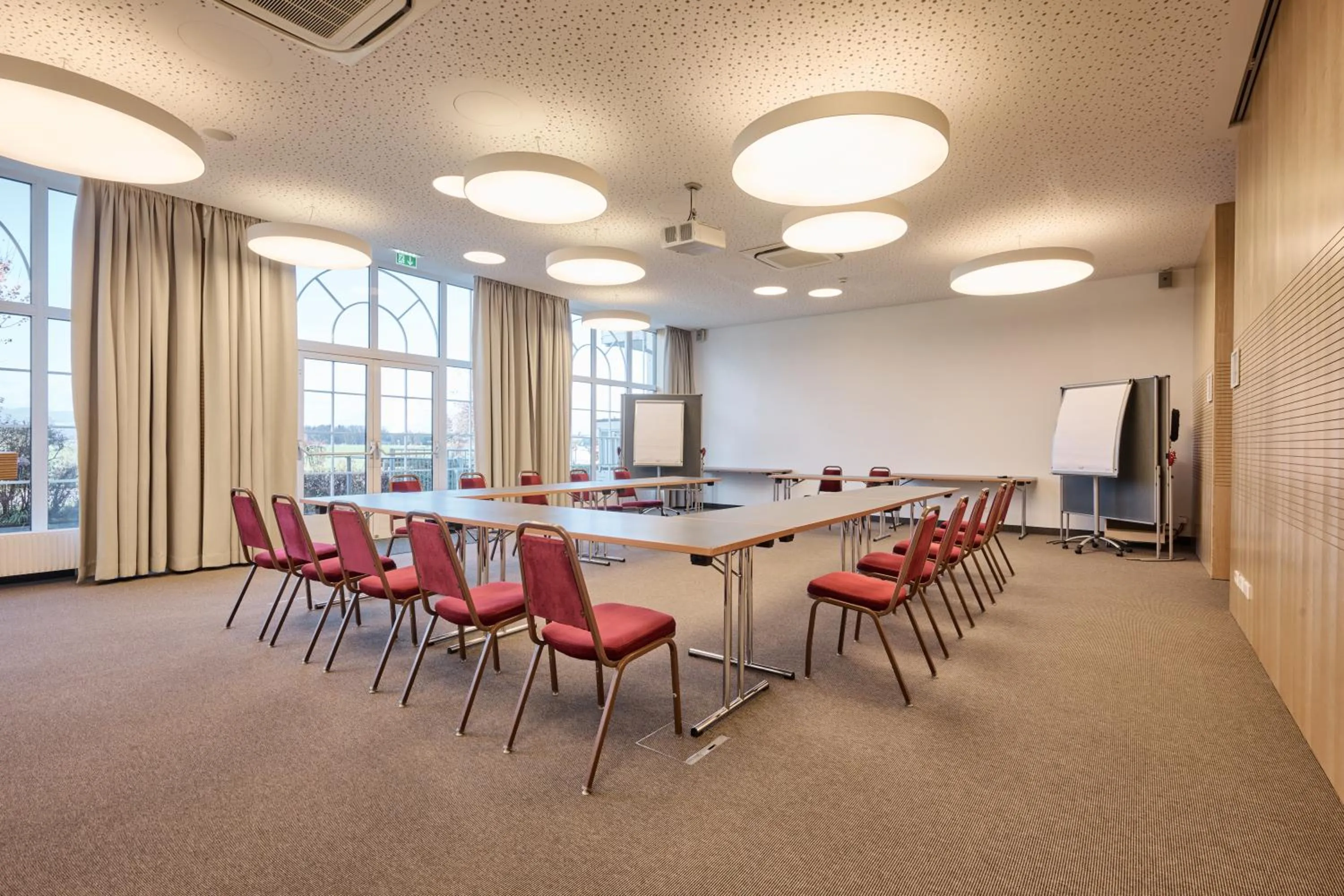 Business facilities in Hotel Momentum