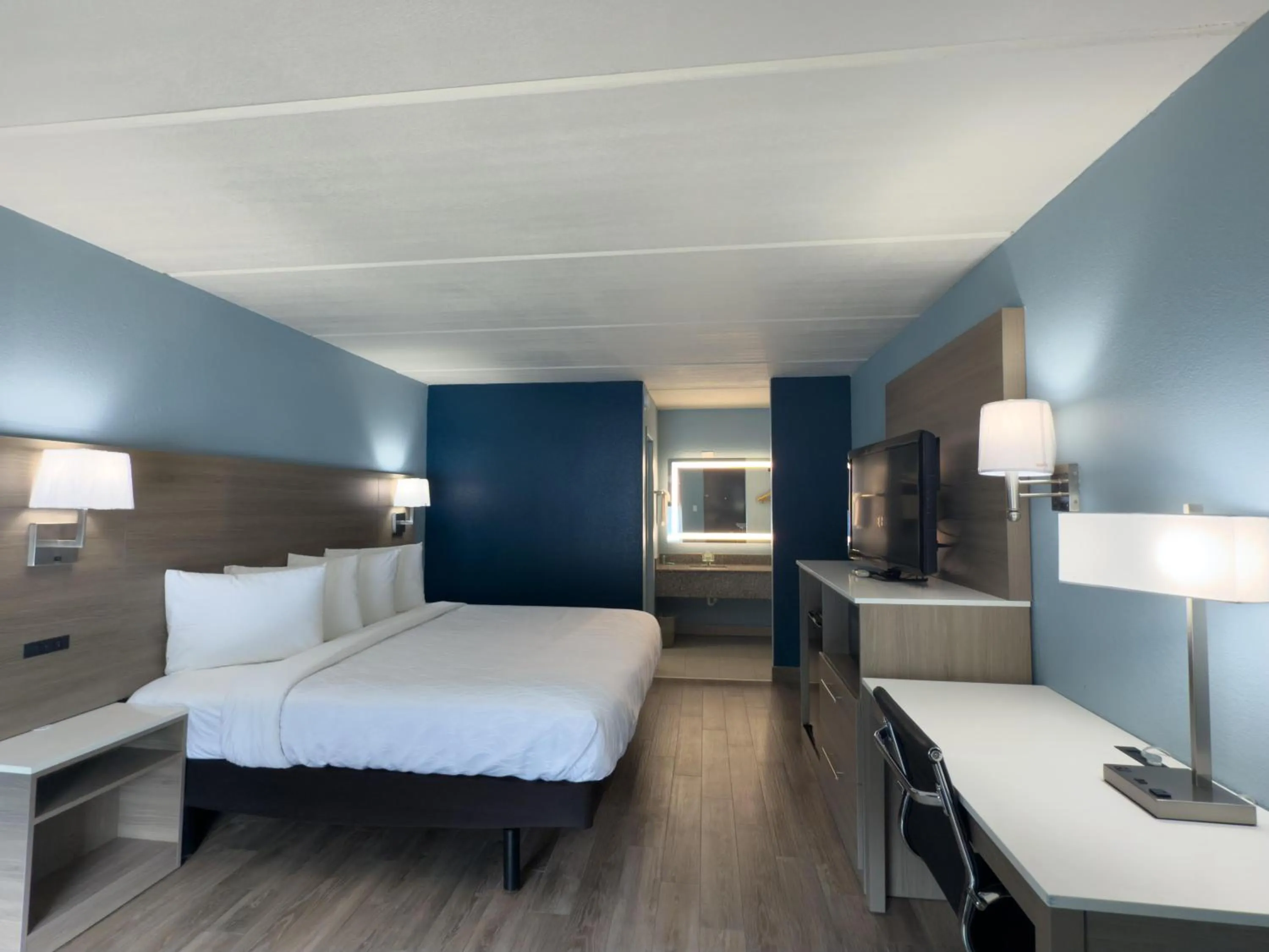 Bed in SureStay by Best Western Jacksonville Airport