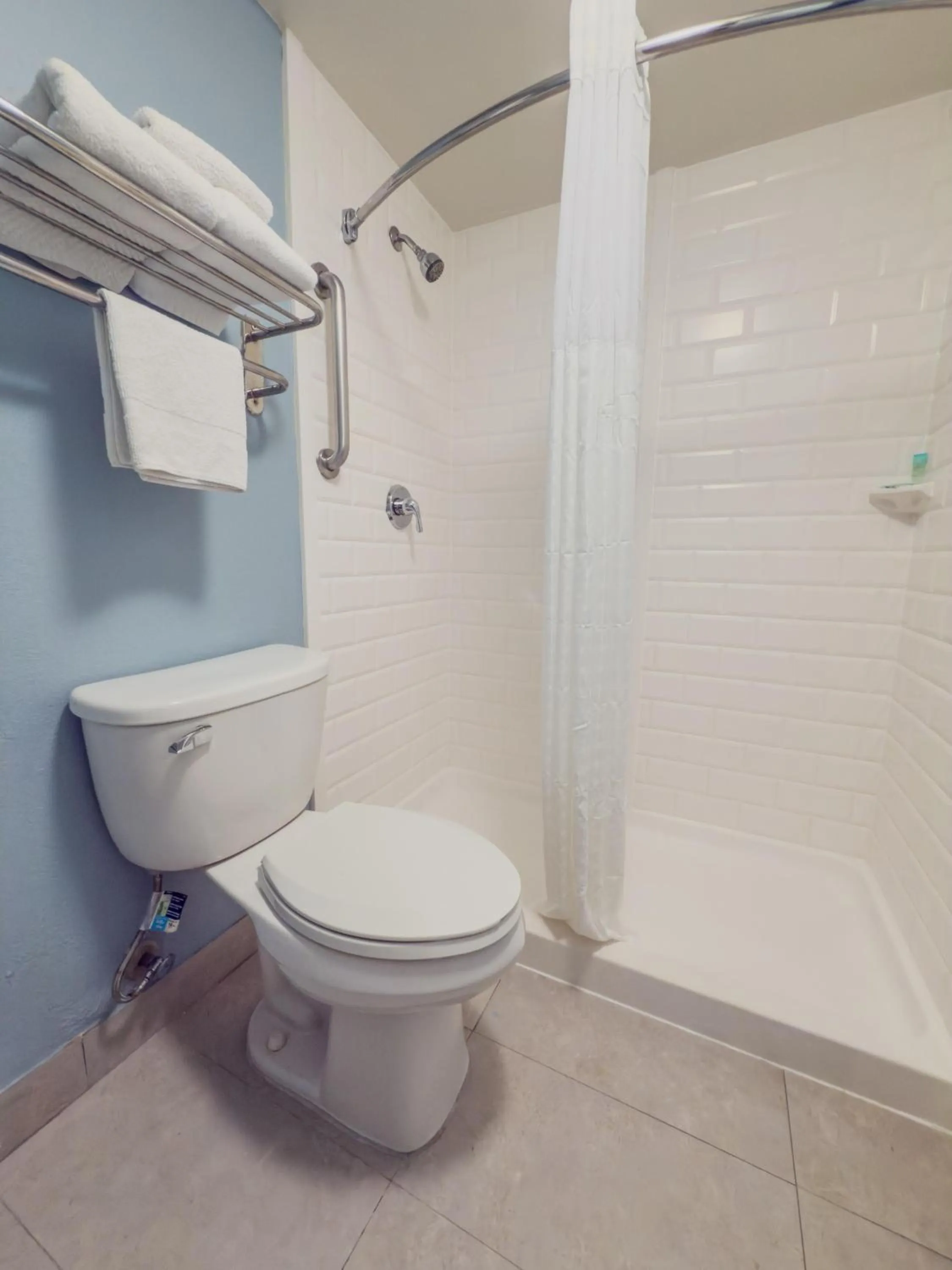 Bathroom in SureStay by Best Western Jacksonville Airport