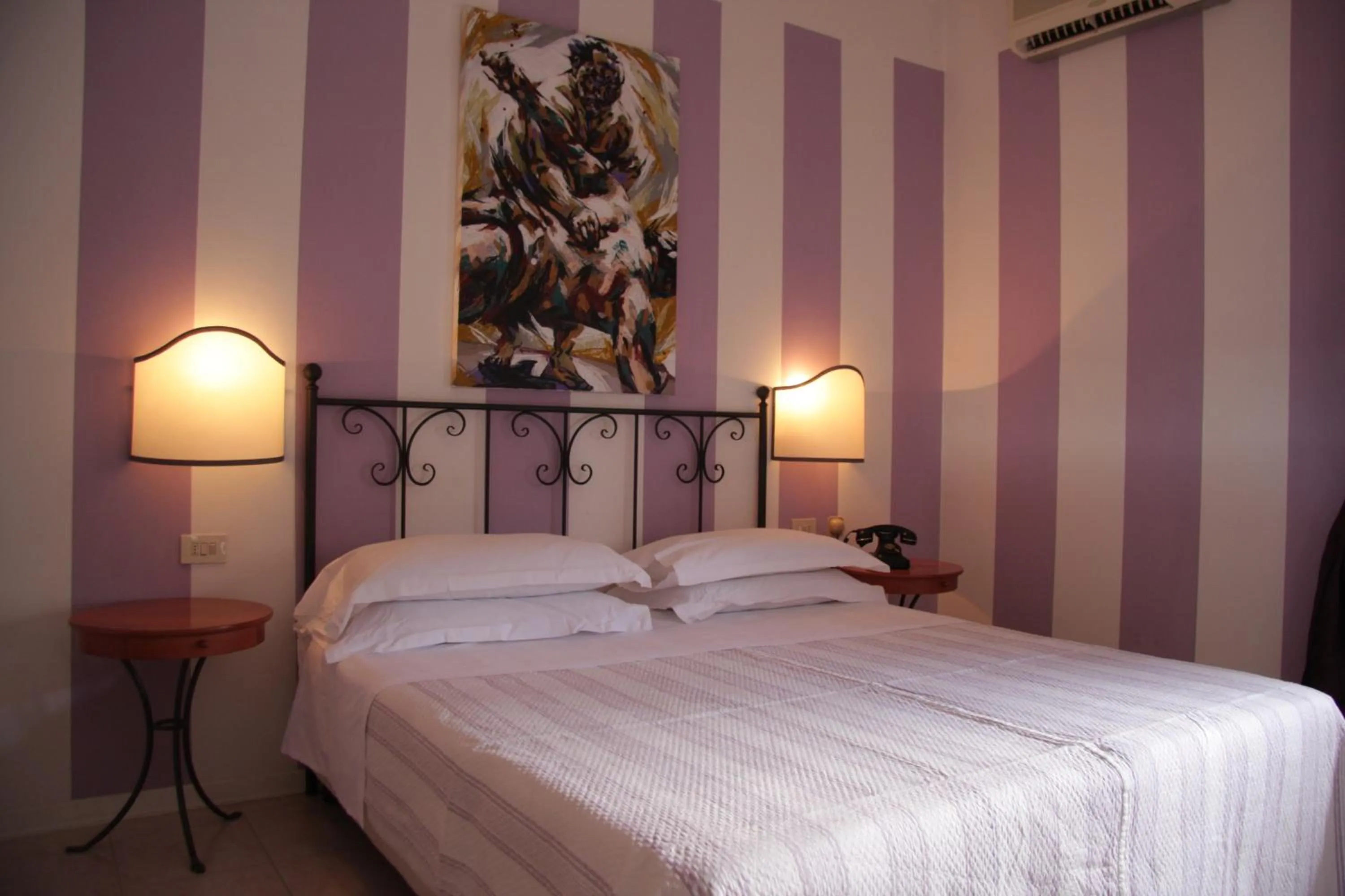 Photo of the whole room, Bed in Hotel Alex