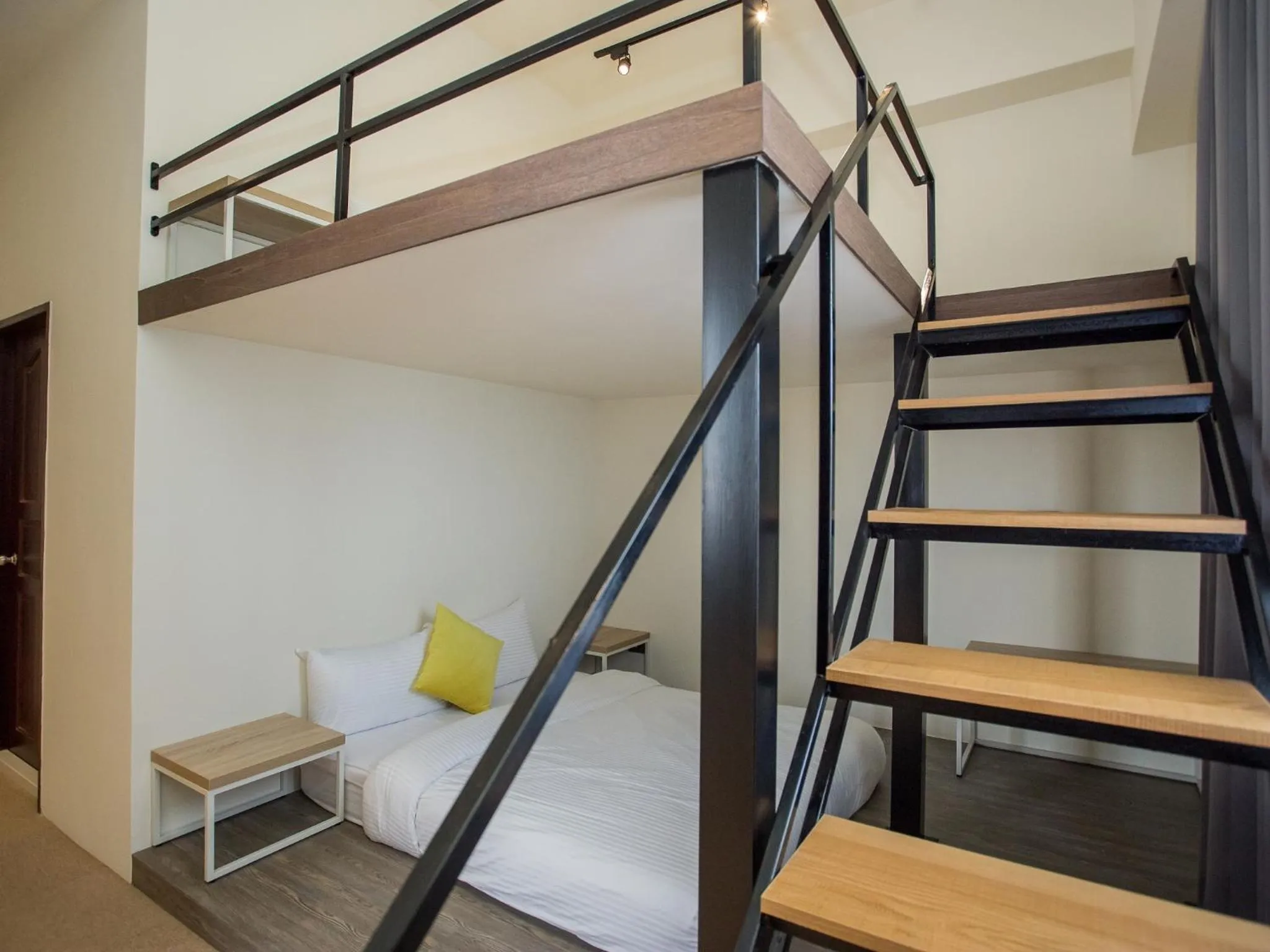 Bed in Rainbow Hotel