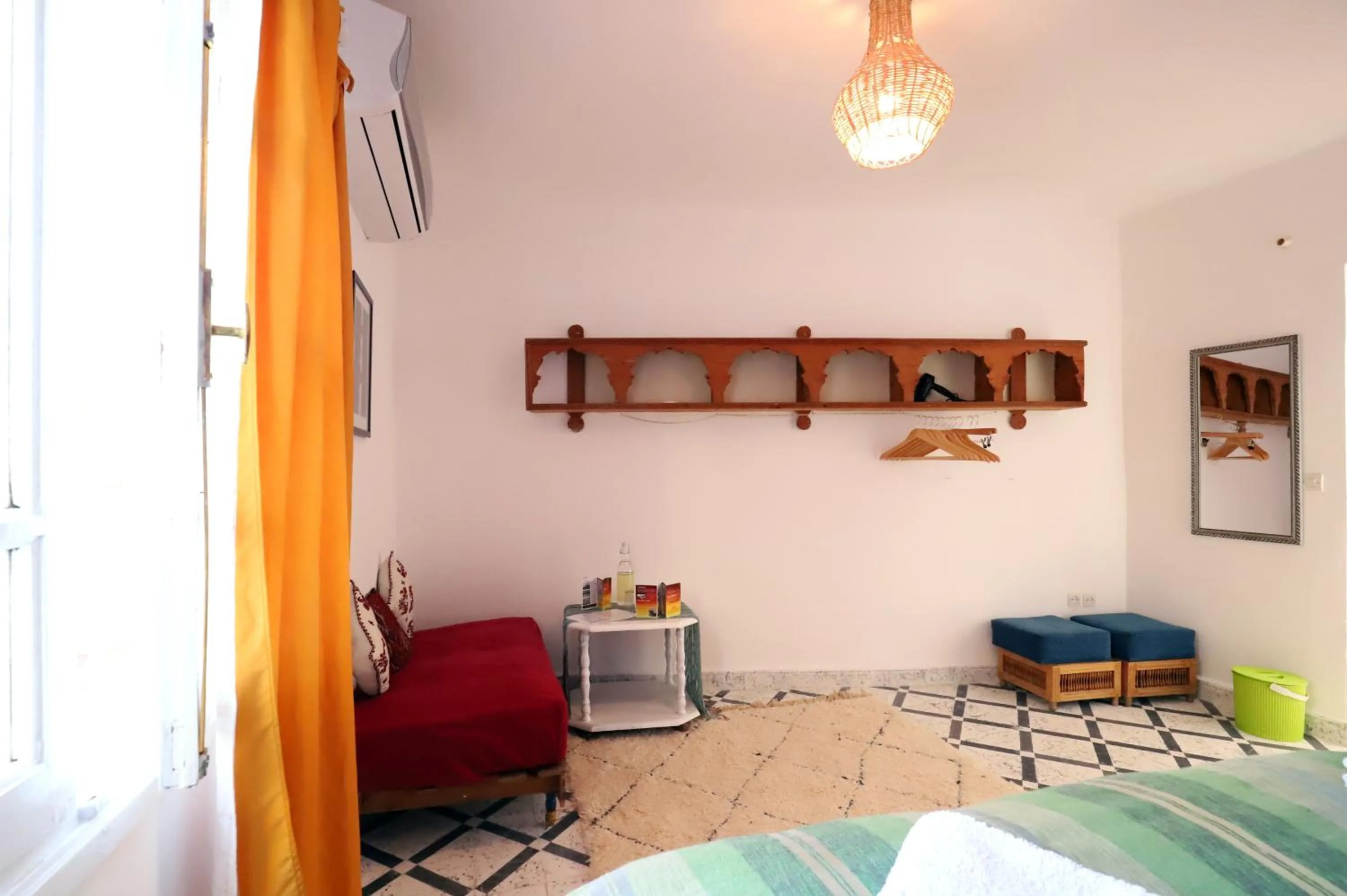 Seating area, Bed in Dar Zerhoune