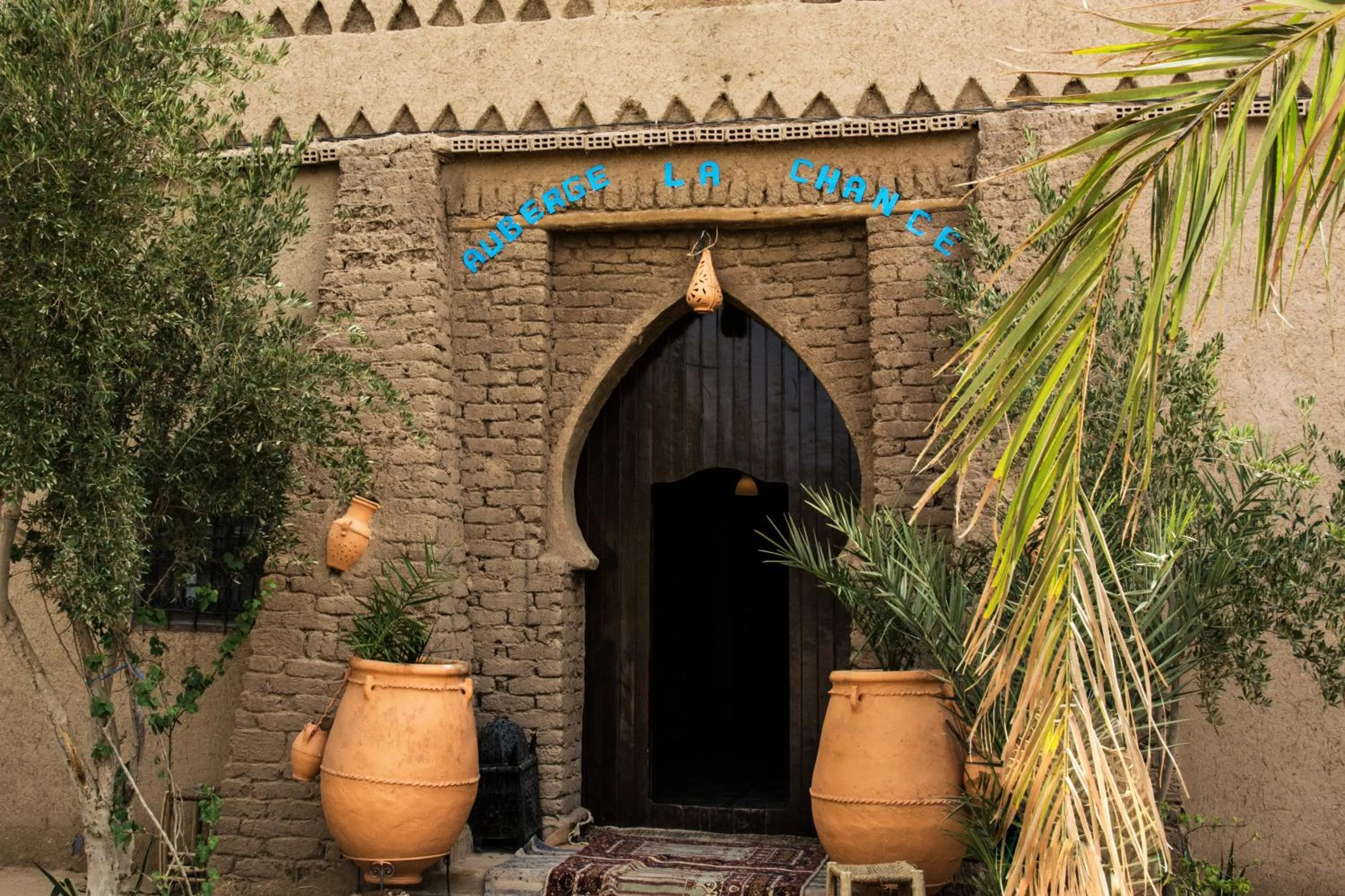 Facade/entrance in Haven La Chance Desert Hotel