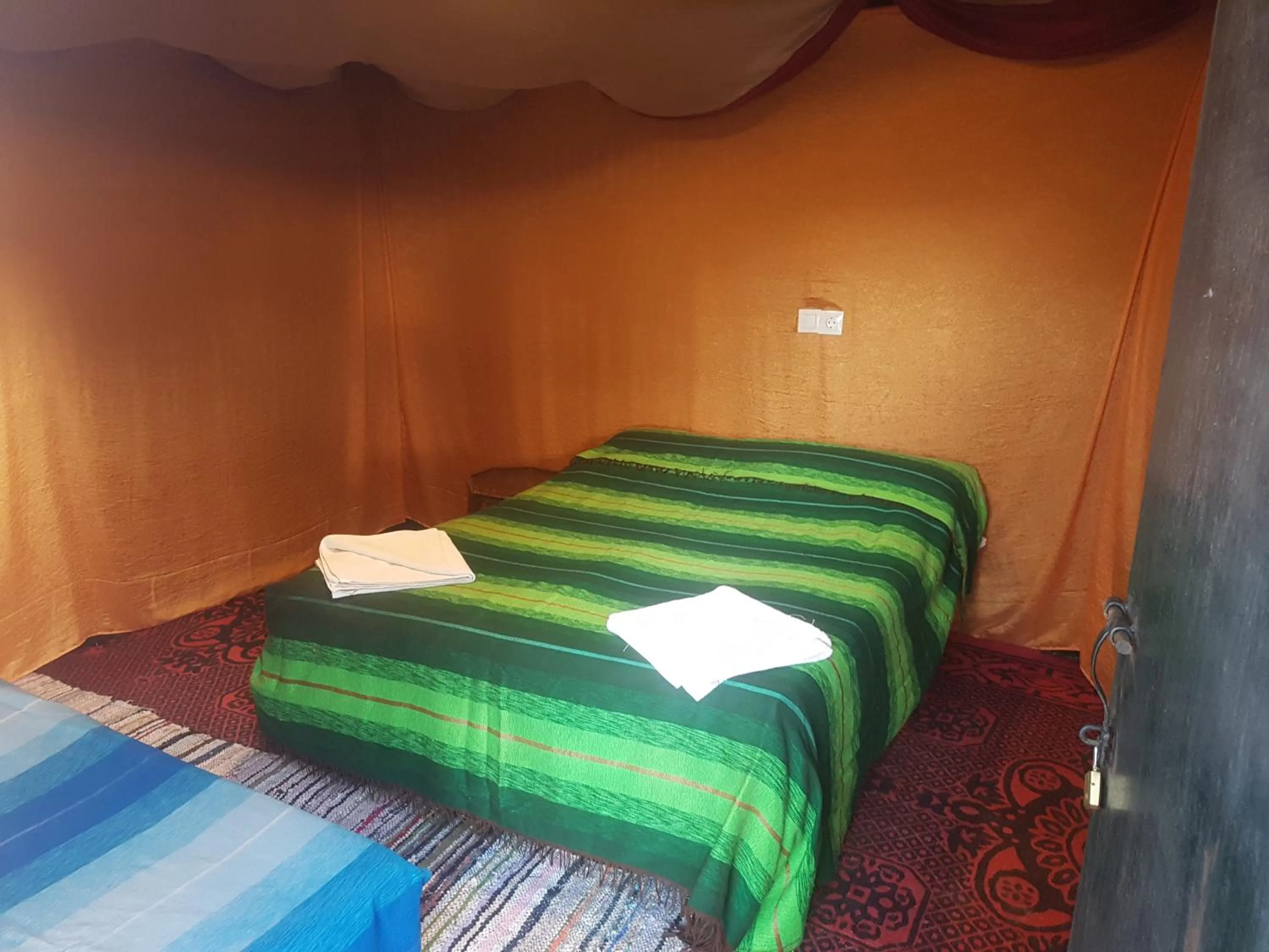 Bed in Haven La Chance Desert Hotel