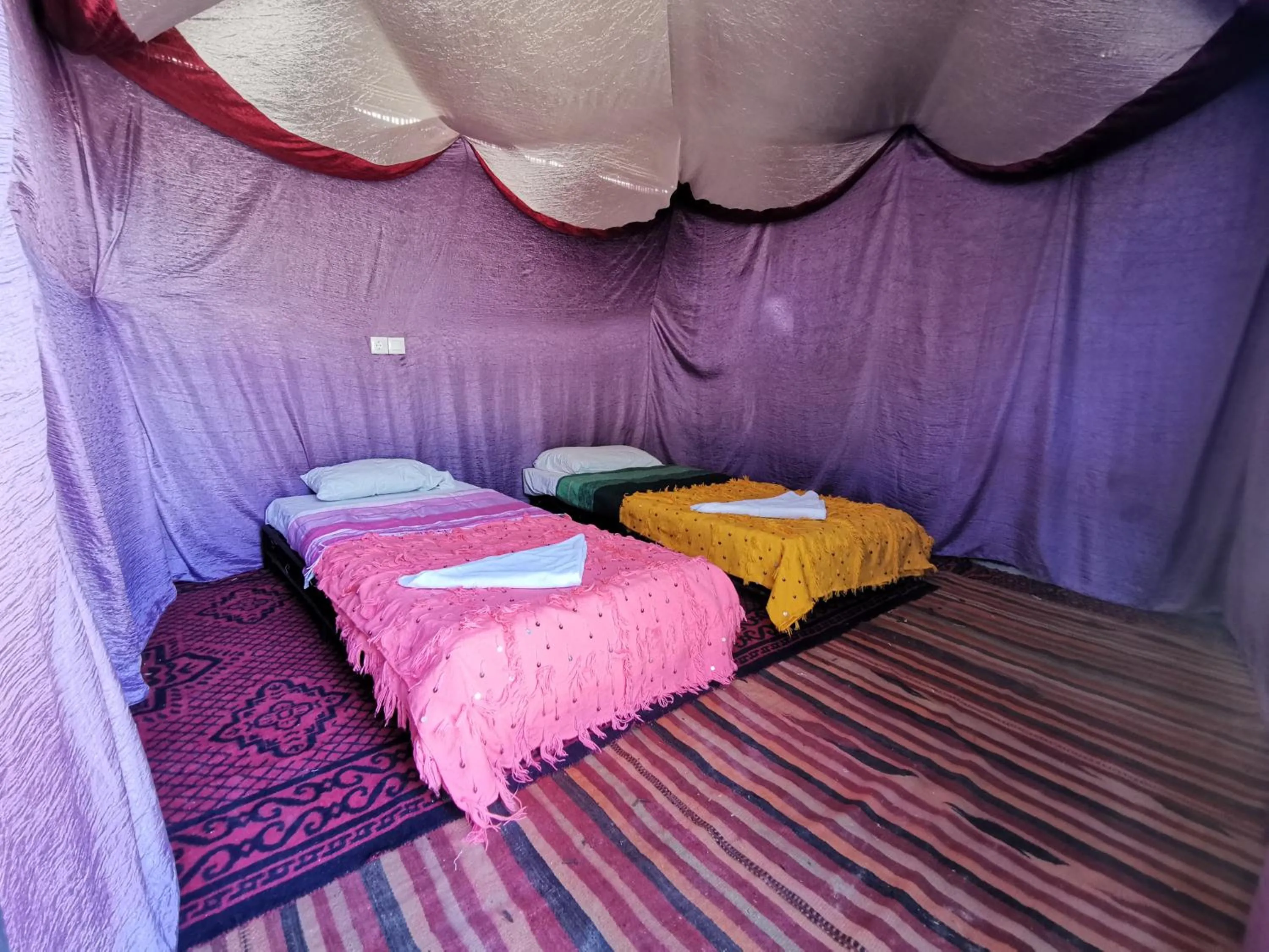 Bed in Haven La Chance Desert Hotel