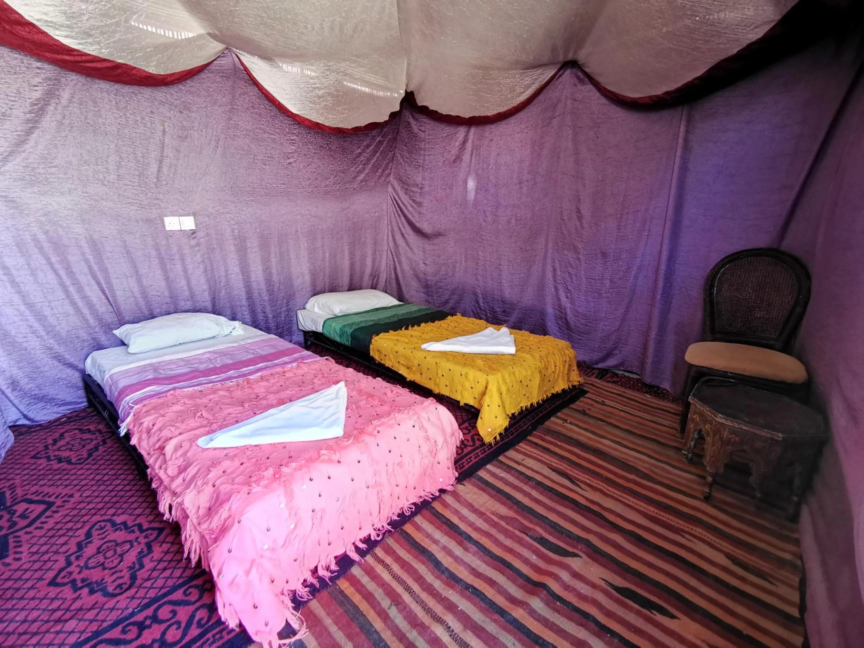 Bed in Haven La Chance Desert Hotel