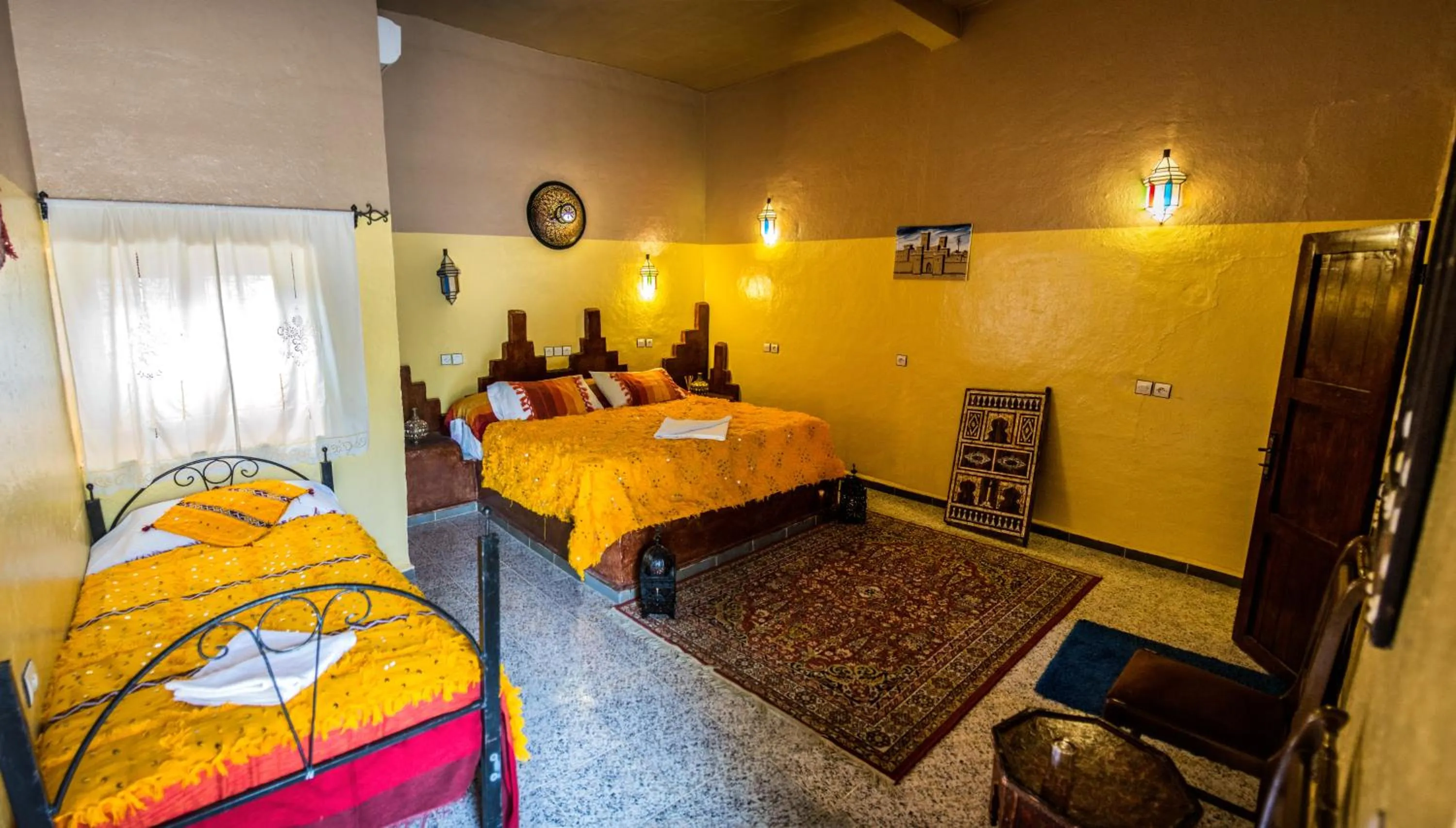 Bed in Haven La Chance Desert Hotel