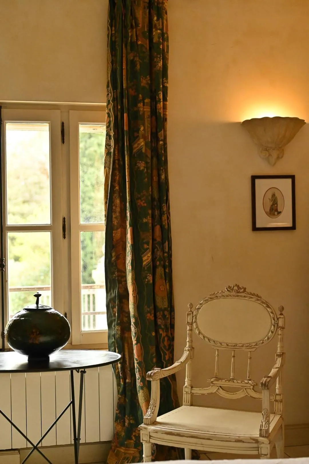 Decorative detail in Mas des Comtes de Provence