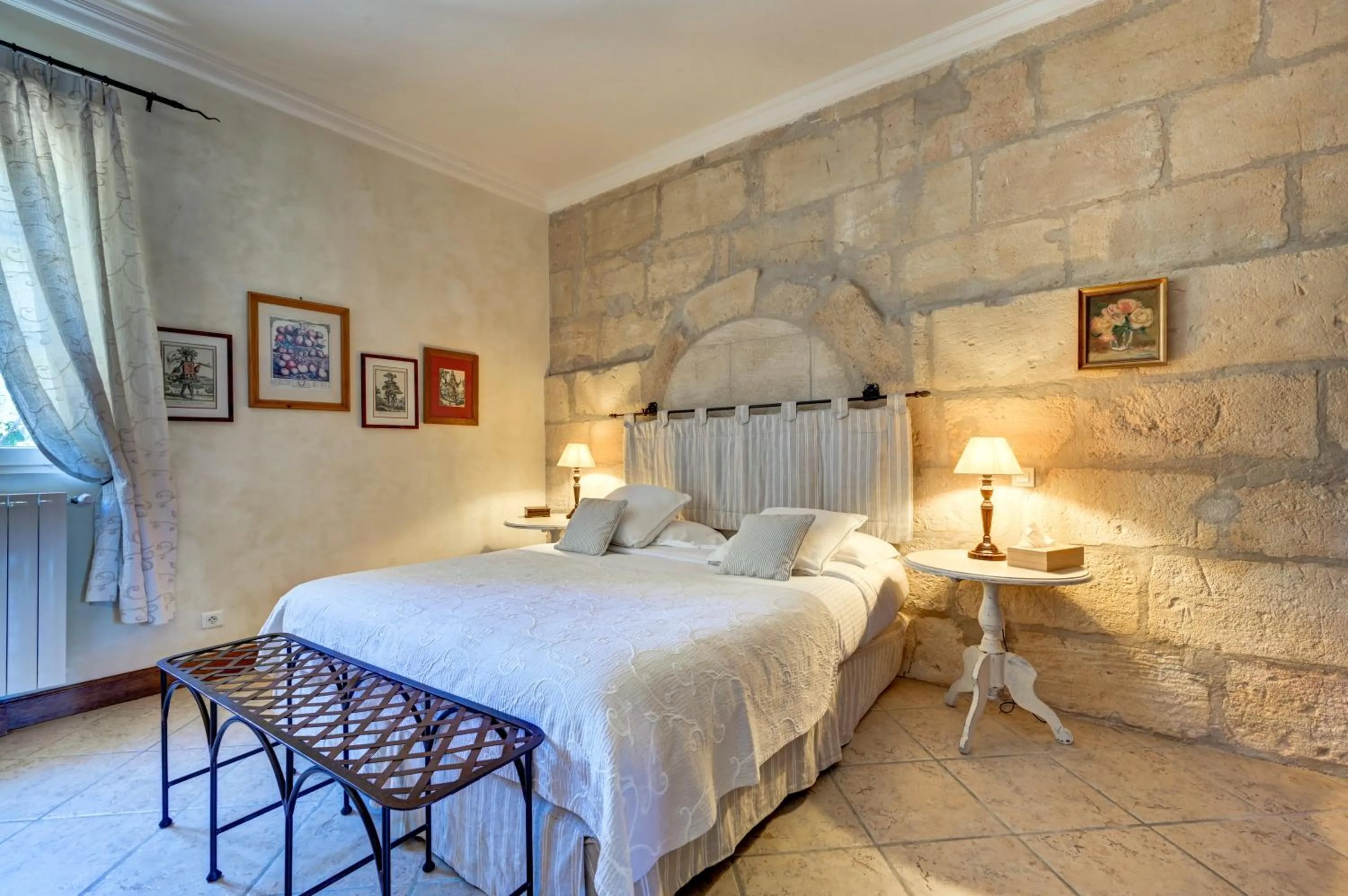 Bed in Mas des Comtes de Provence