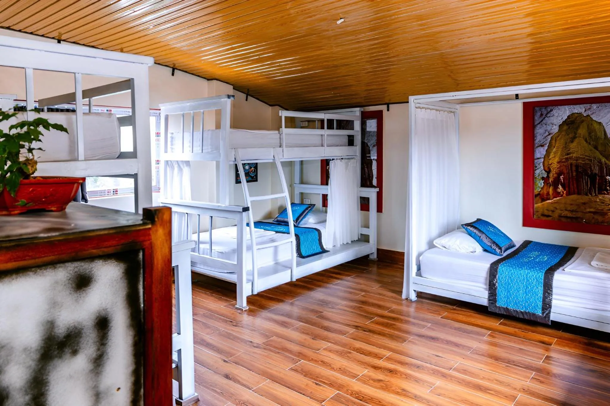 Bed in Song Toan Hotel