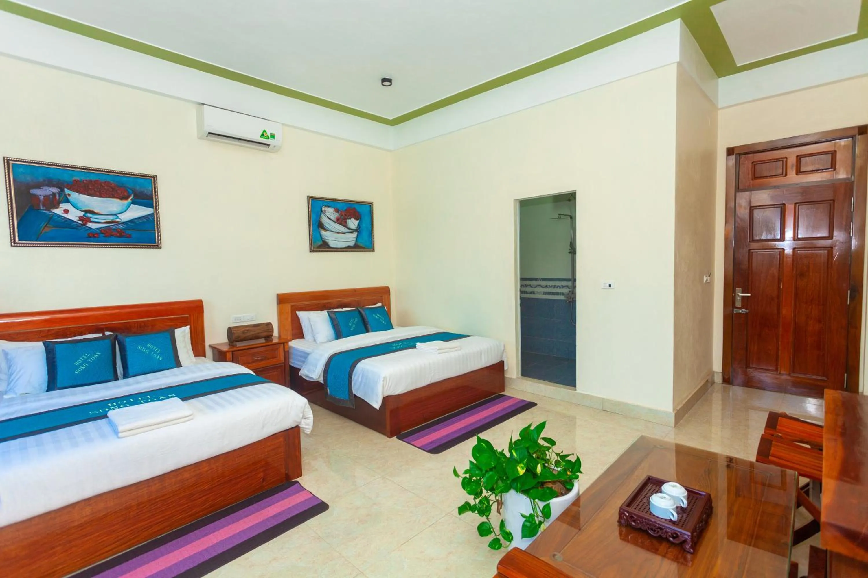 Bed in Song Toan Hotel