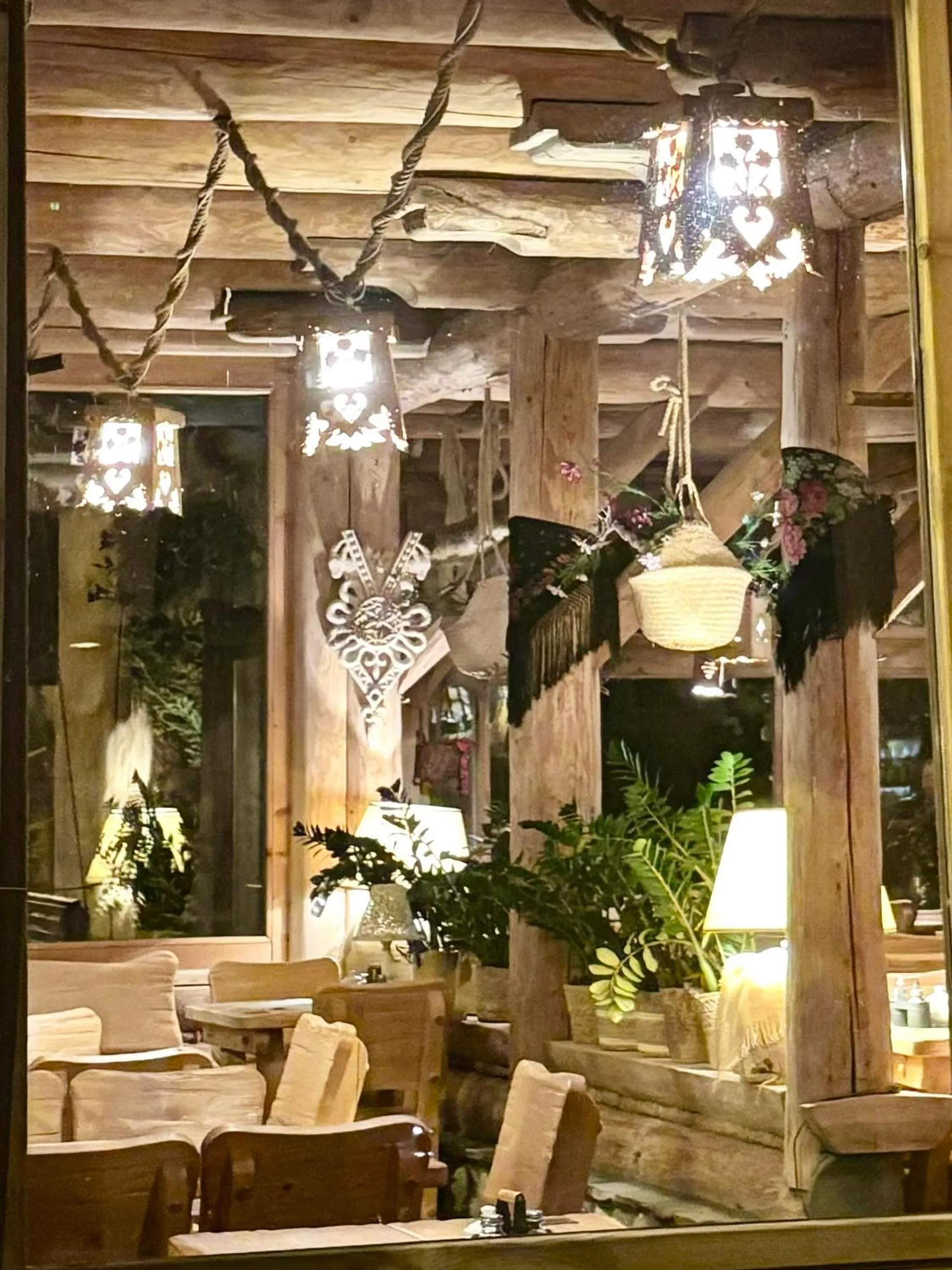 ZAJAZD BIAŁCZAŃSKI Dom Wypoczynkowy Restauracja