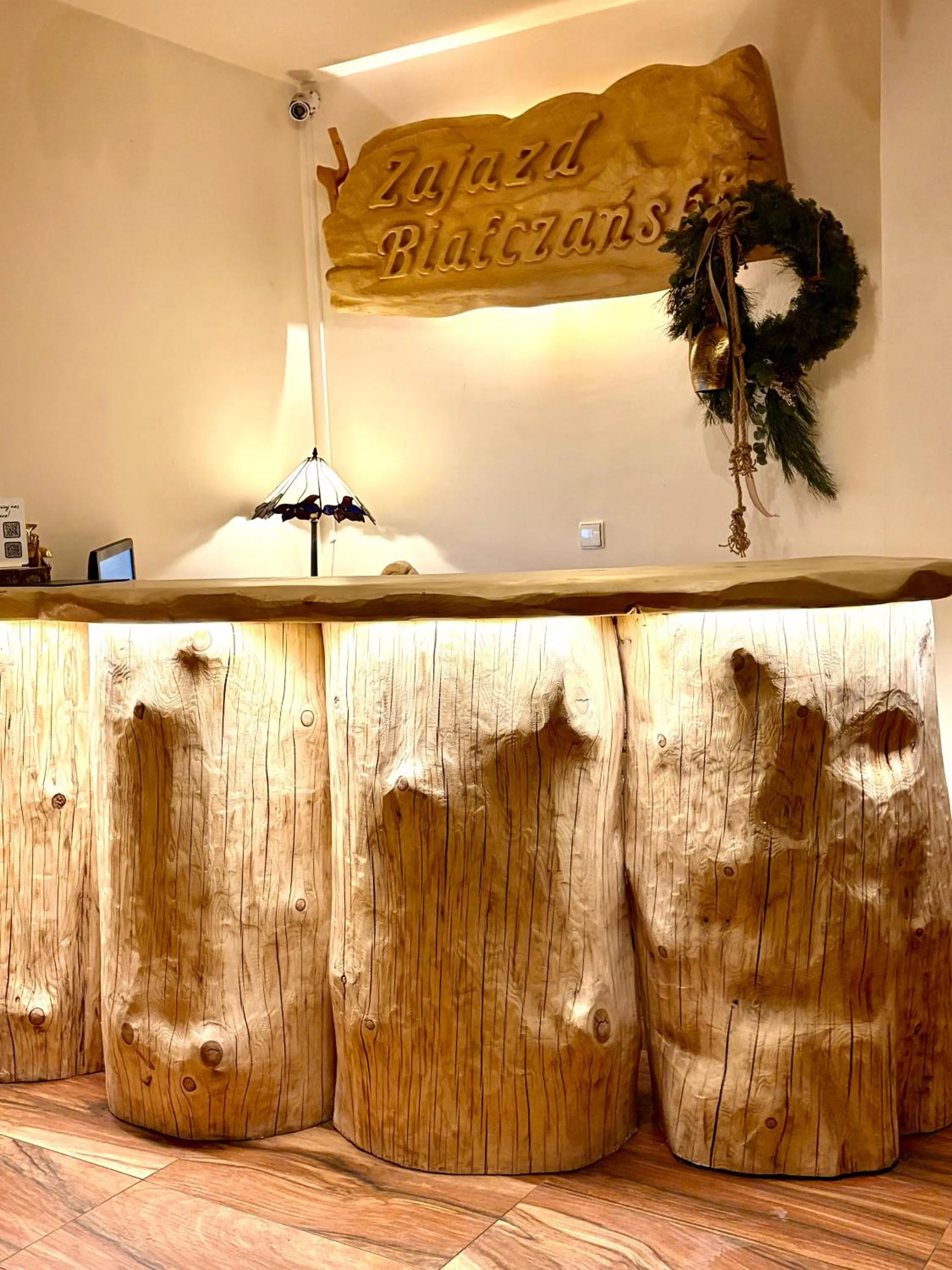 ZAJAZD BIAŁCZAŃSKI Dom Wypoczynkowy Restauracja blisko Stoków Narciarskich