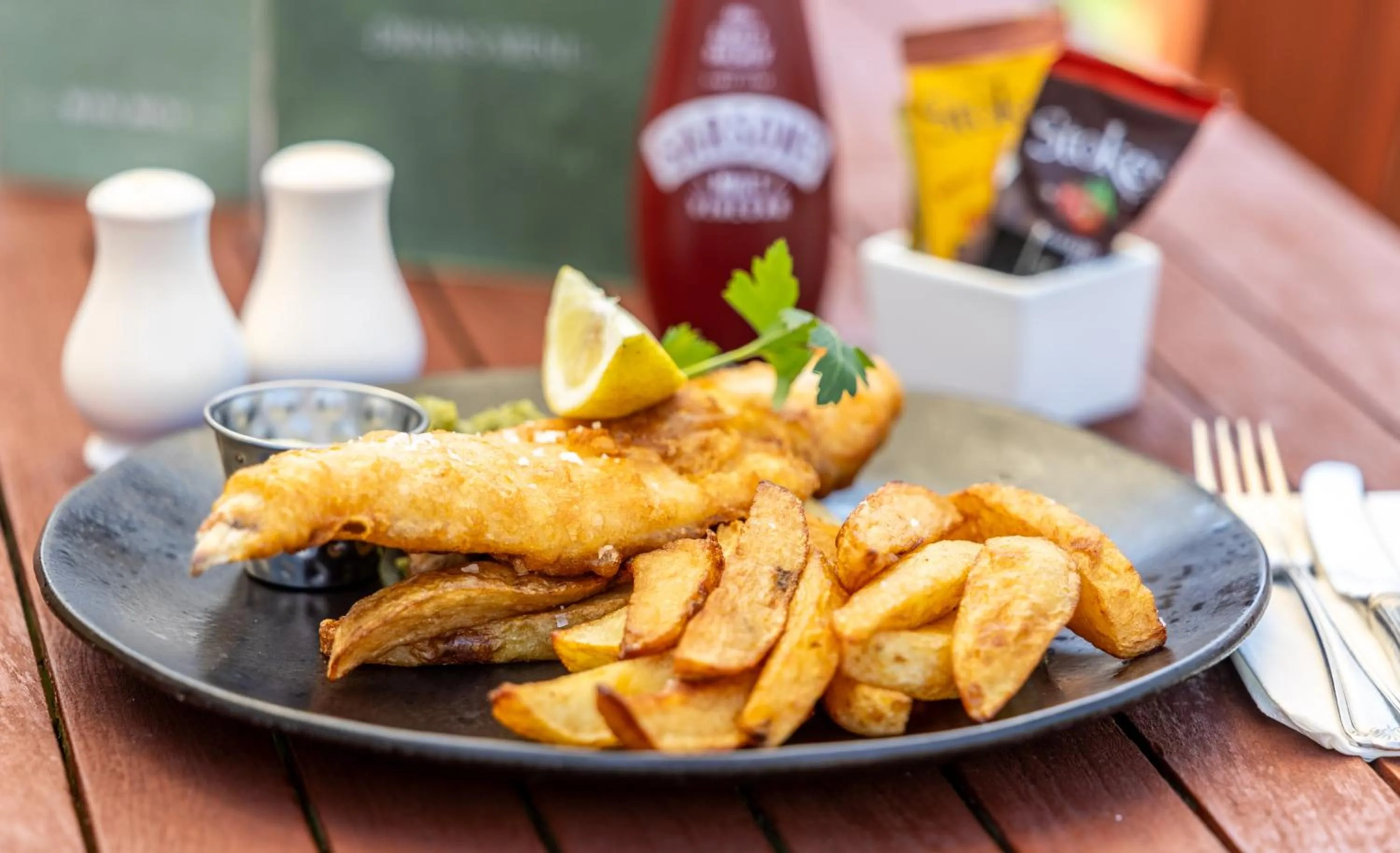 Restaurant/places to eat in The Boars Head Hotel