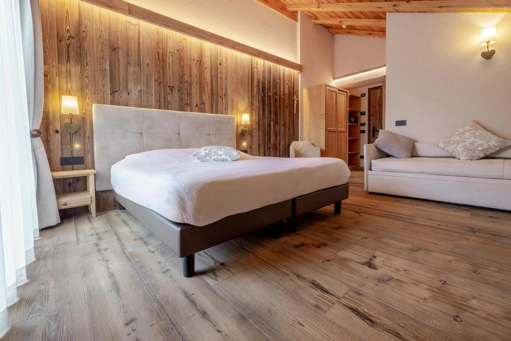 Bedroom, Bed in Hotel La Montanina