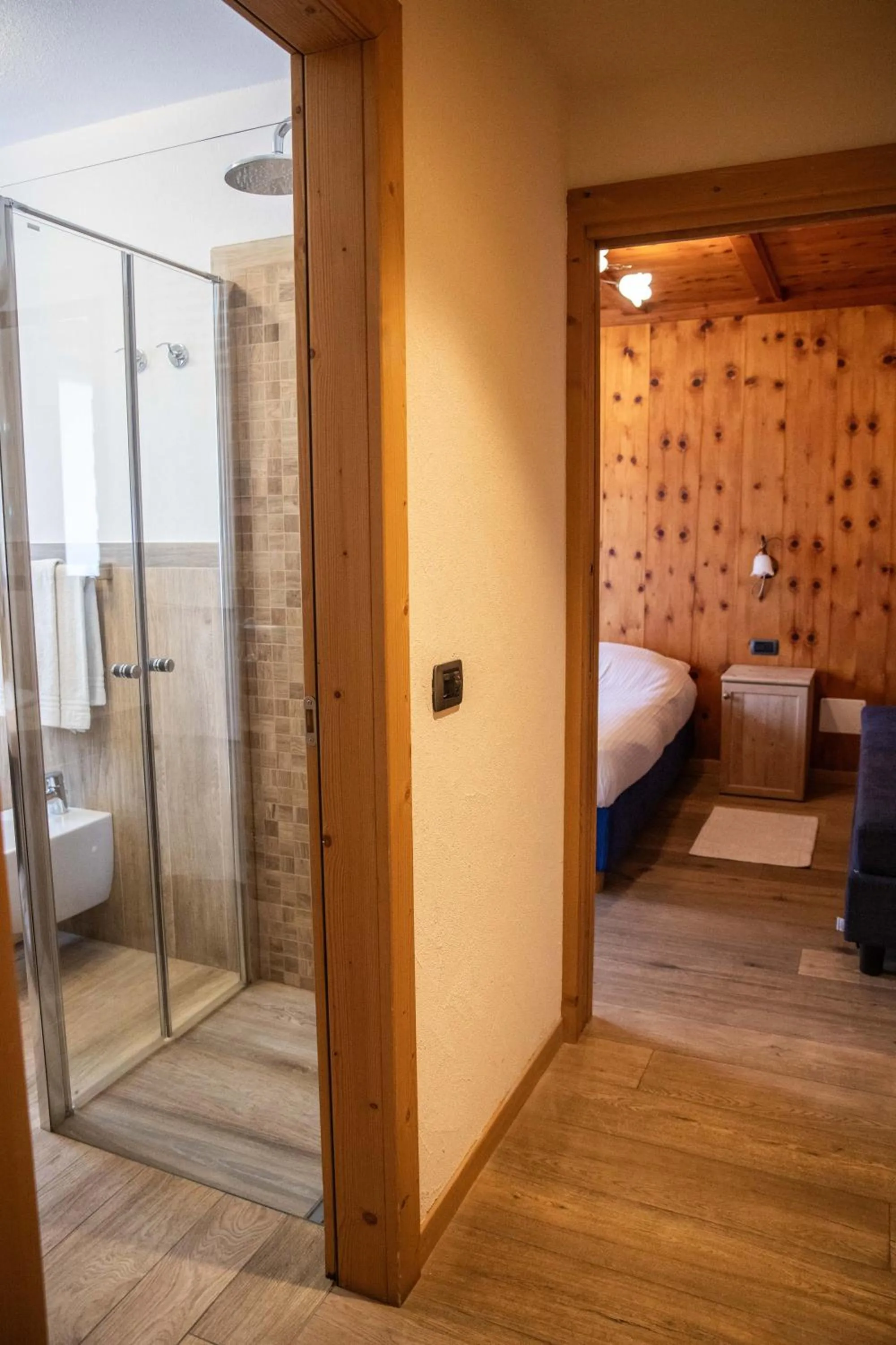 Bedroom, Bed in Hotel La Montanina