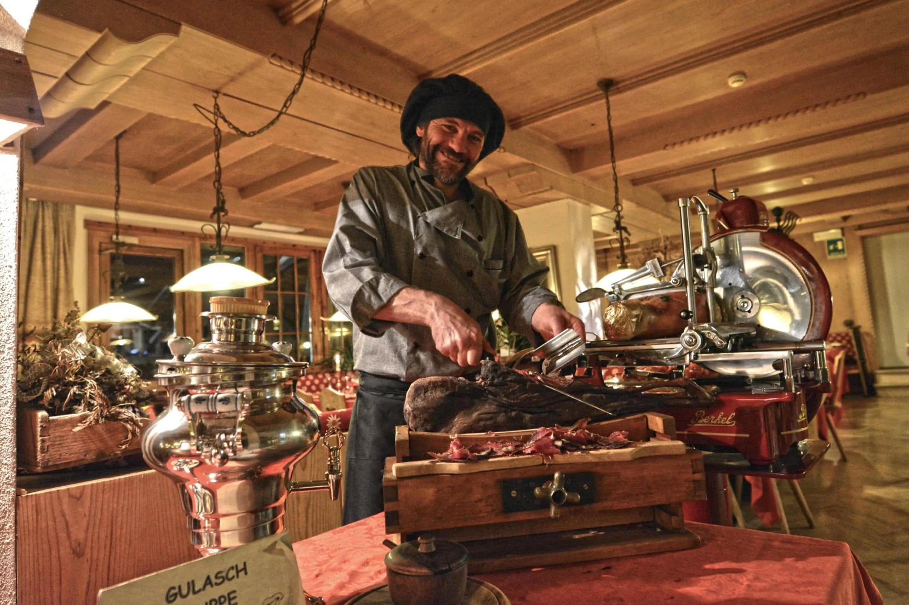 Restaurant/places to eat in Hotel La Montanina