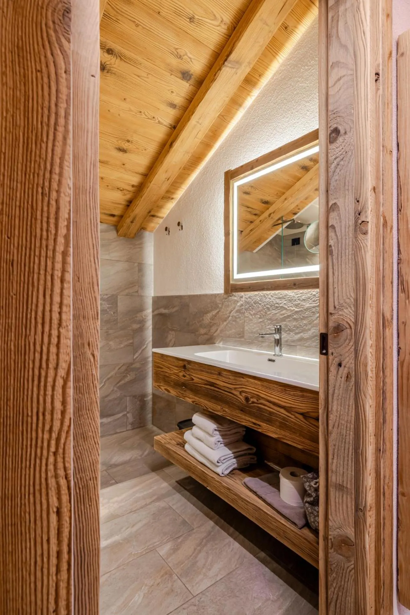 Bathroom in Hotel La Montanina