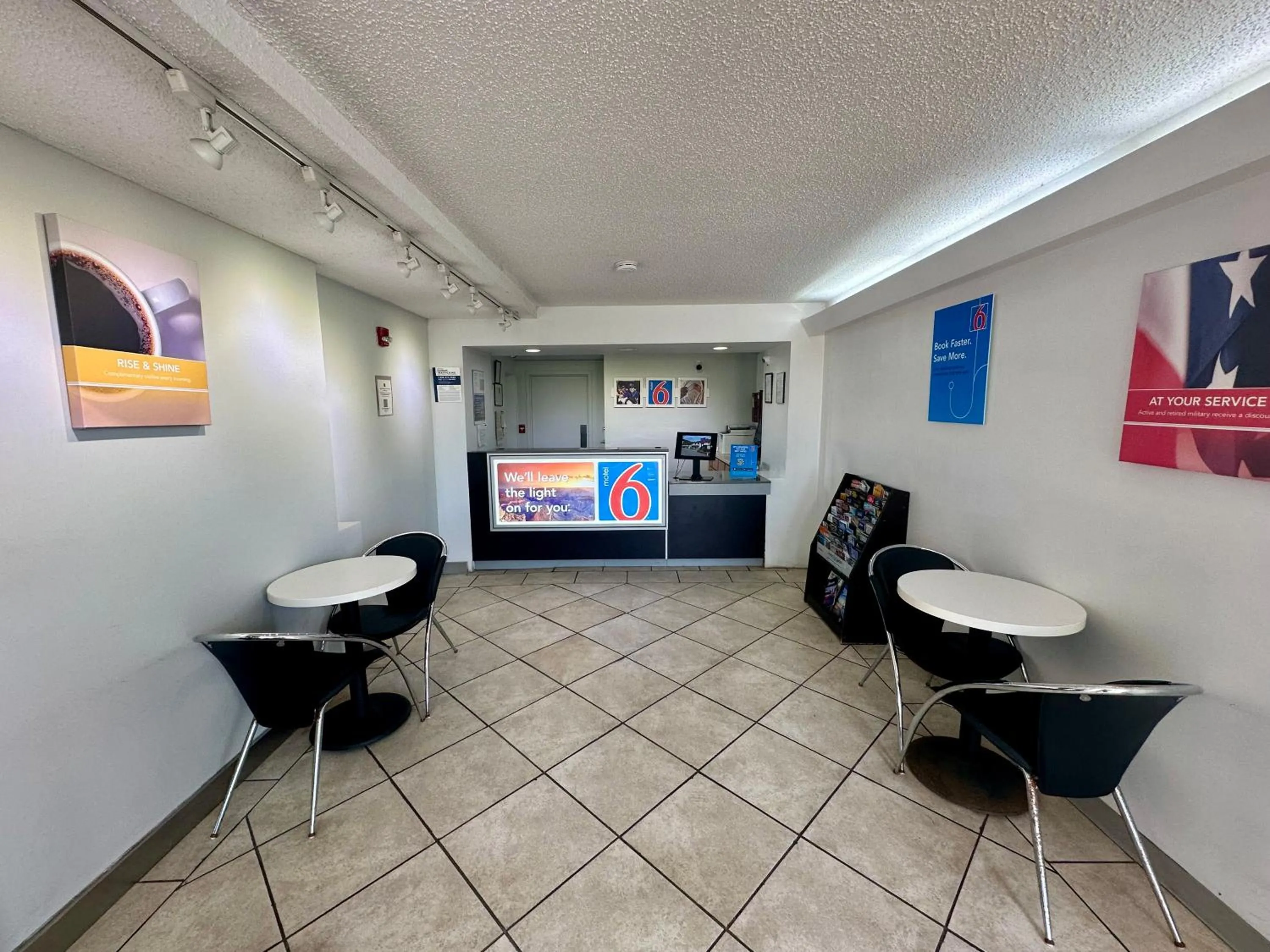 Lobby or reception in Motel 6-West Monroe, LA