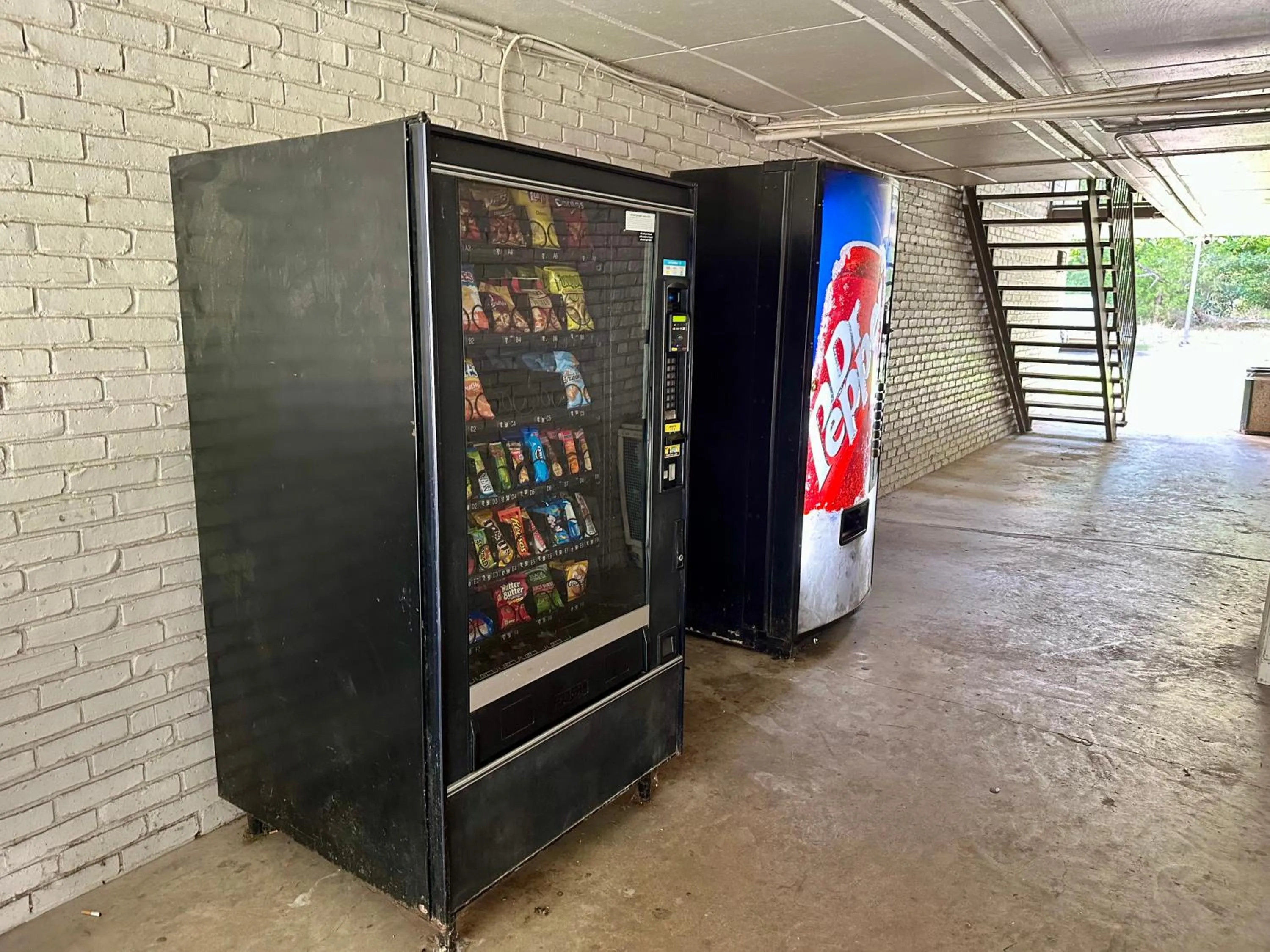 vending machine in Motel 6-West Monroe, LA