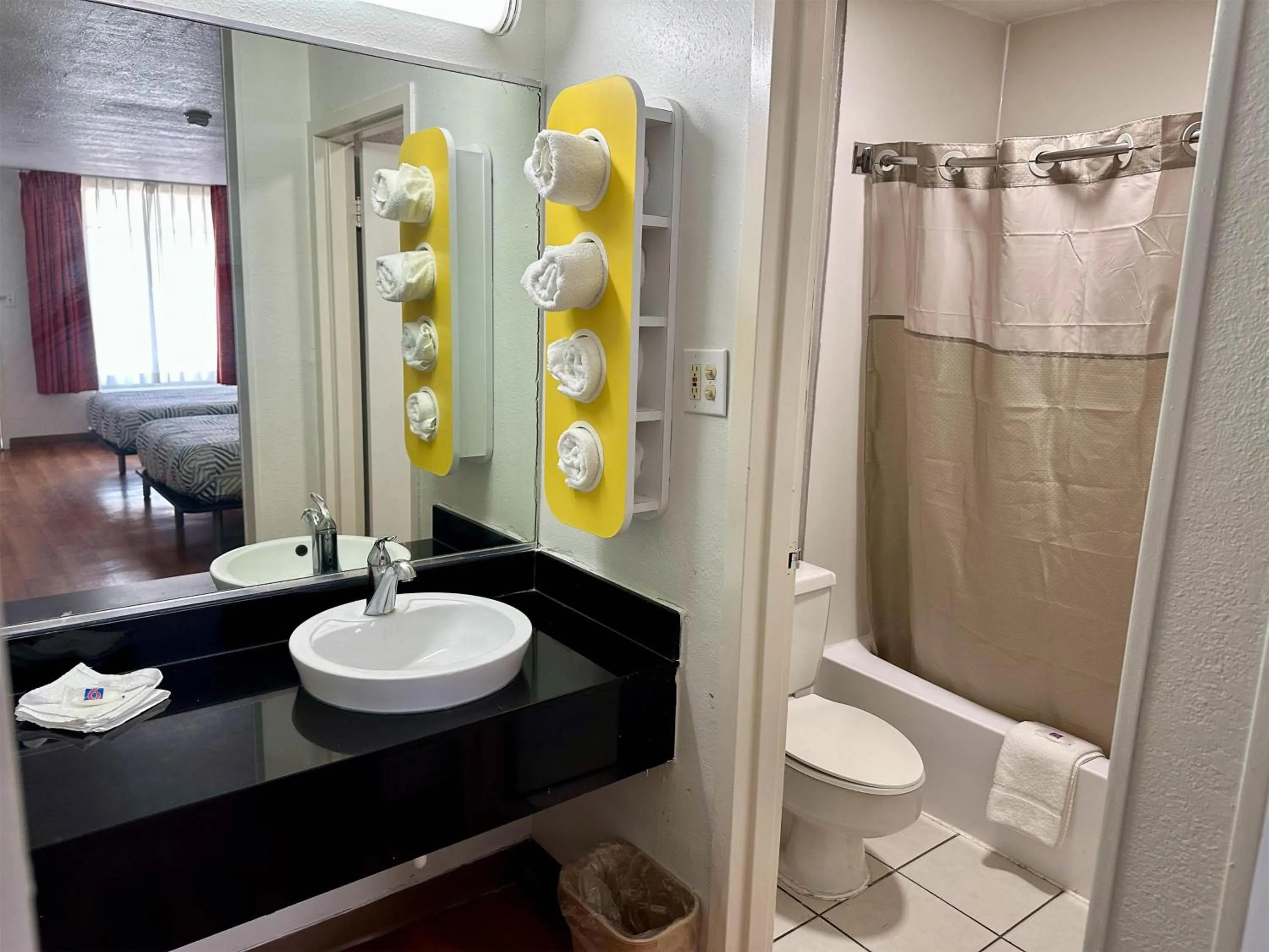 Bathroom in Motel 6-West Monroe, LA