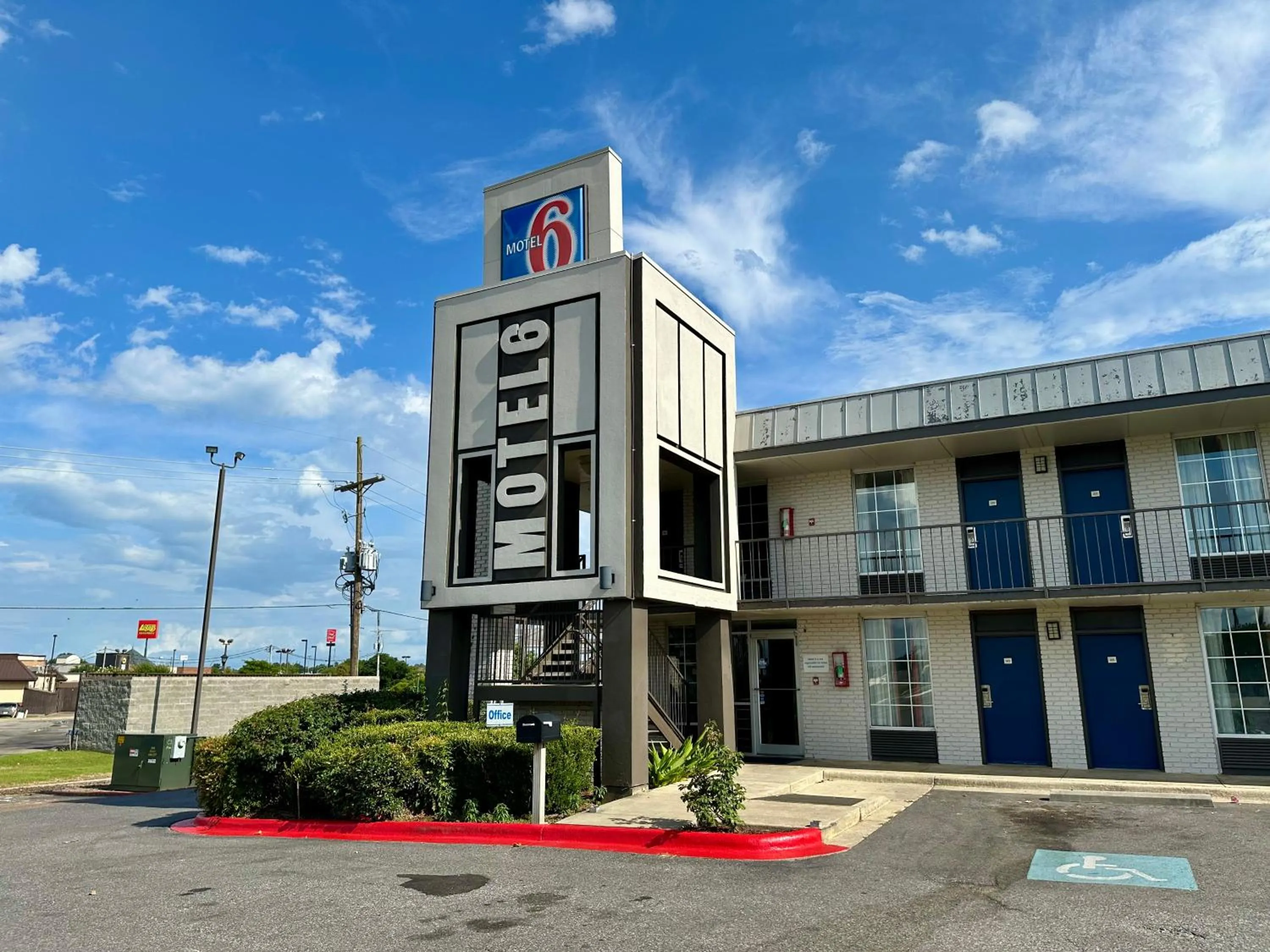 Property building in Motel 6-West Monroe, LA