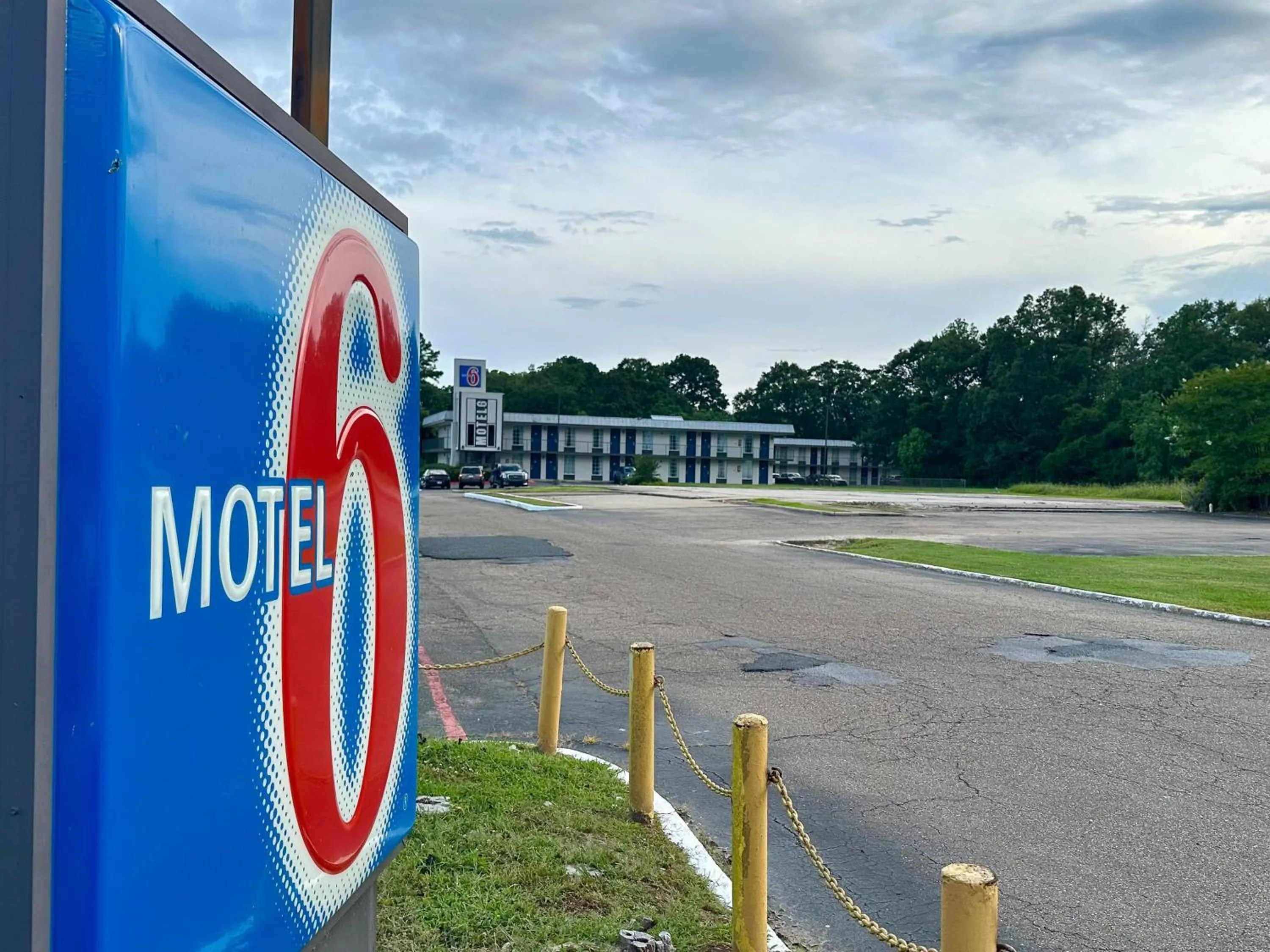 Property building in Motel 6-West Monroe, LA