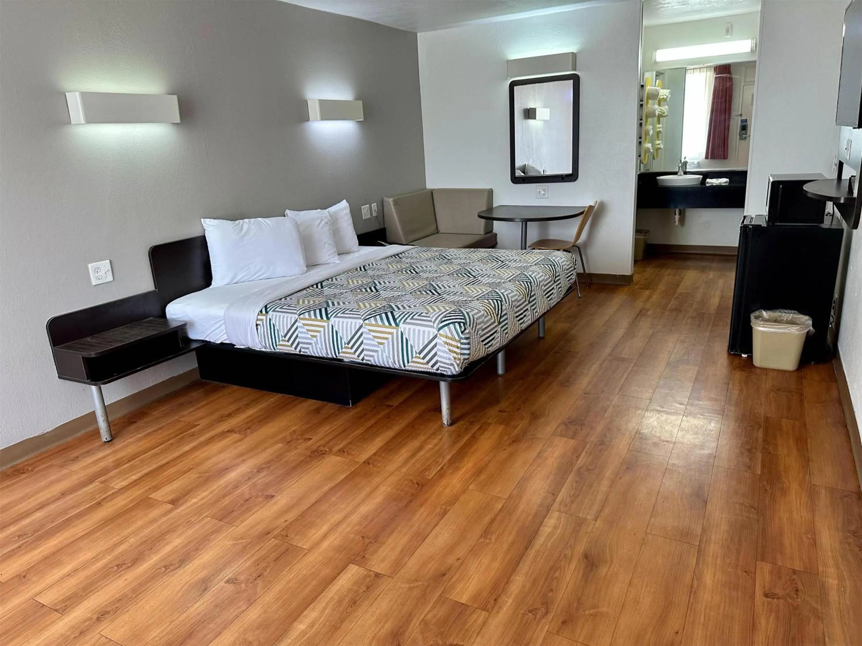 Bedroom, Bed in Motel 6-West Monroe, LA