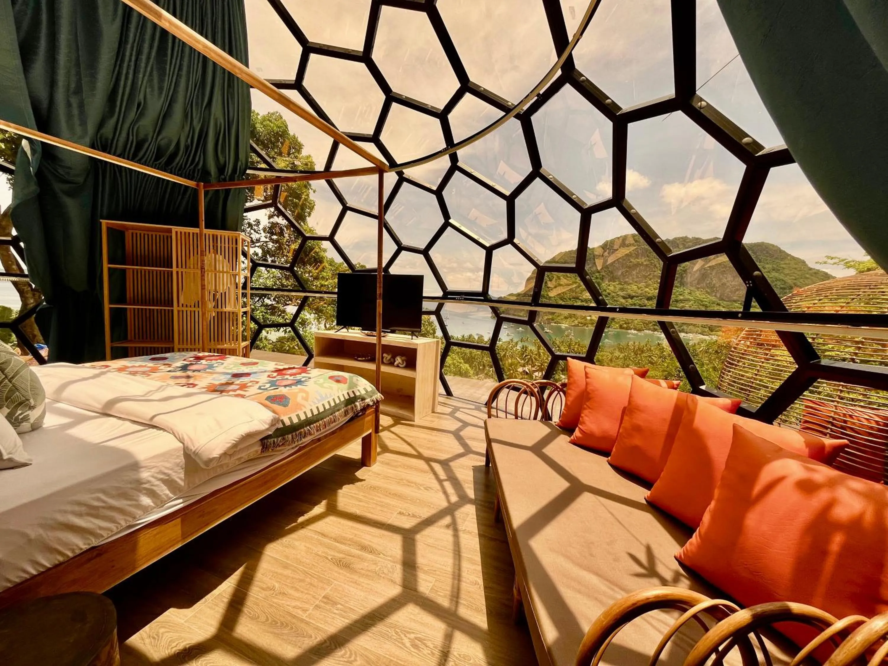 Bed in Karuna El Nido Villas