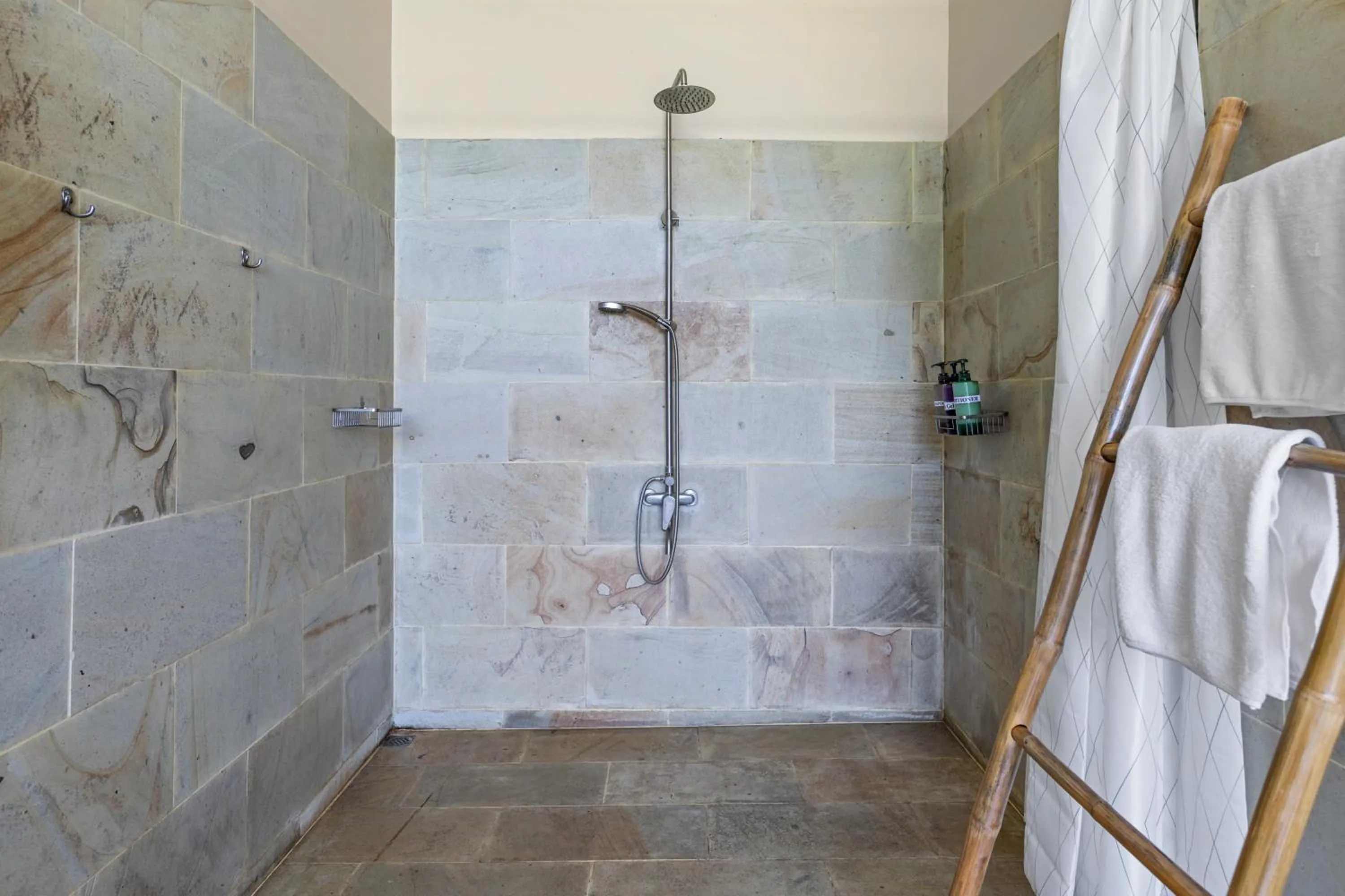 Shower in Karuna El Nido Villas