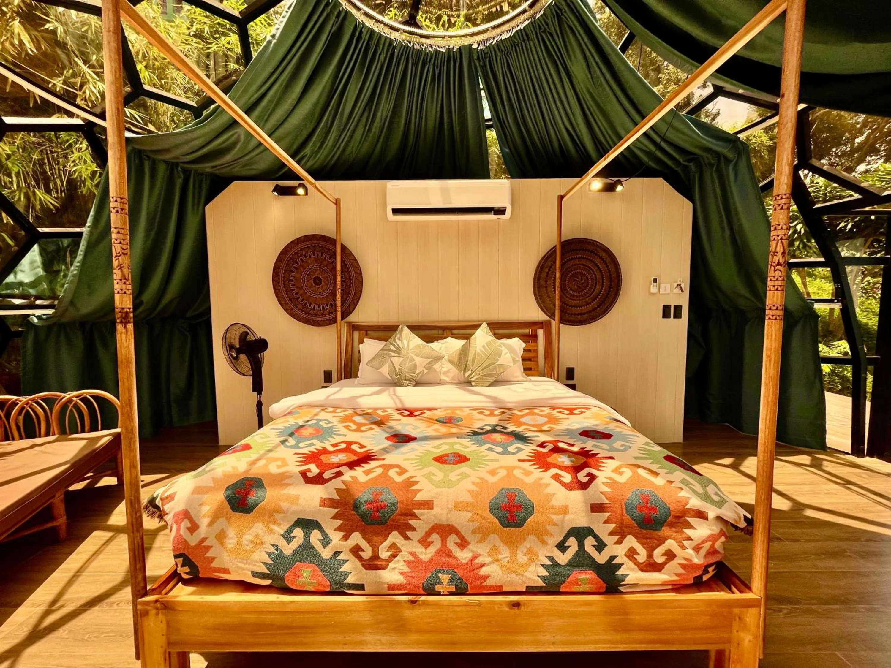 Bed in Karuna El Nido Villas