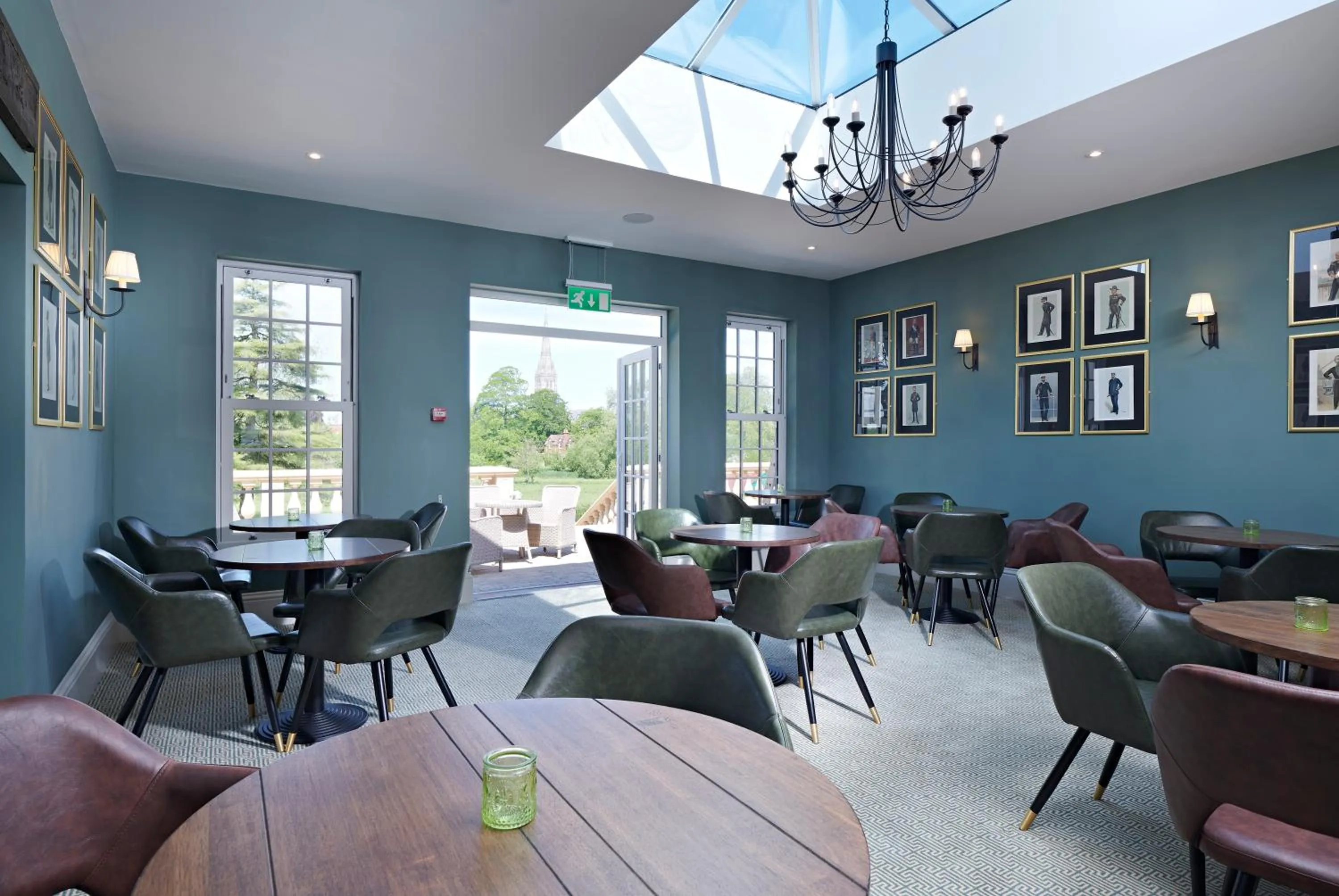 Restaurant/places to eat in The Riverside