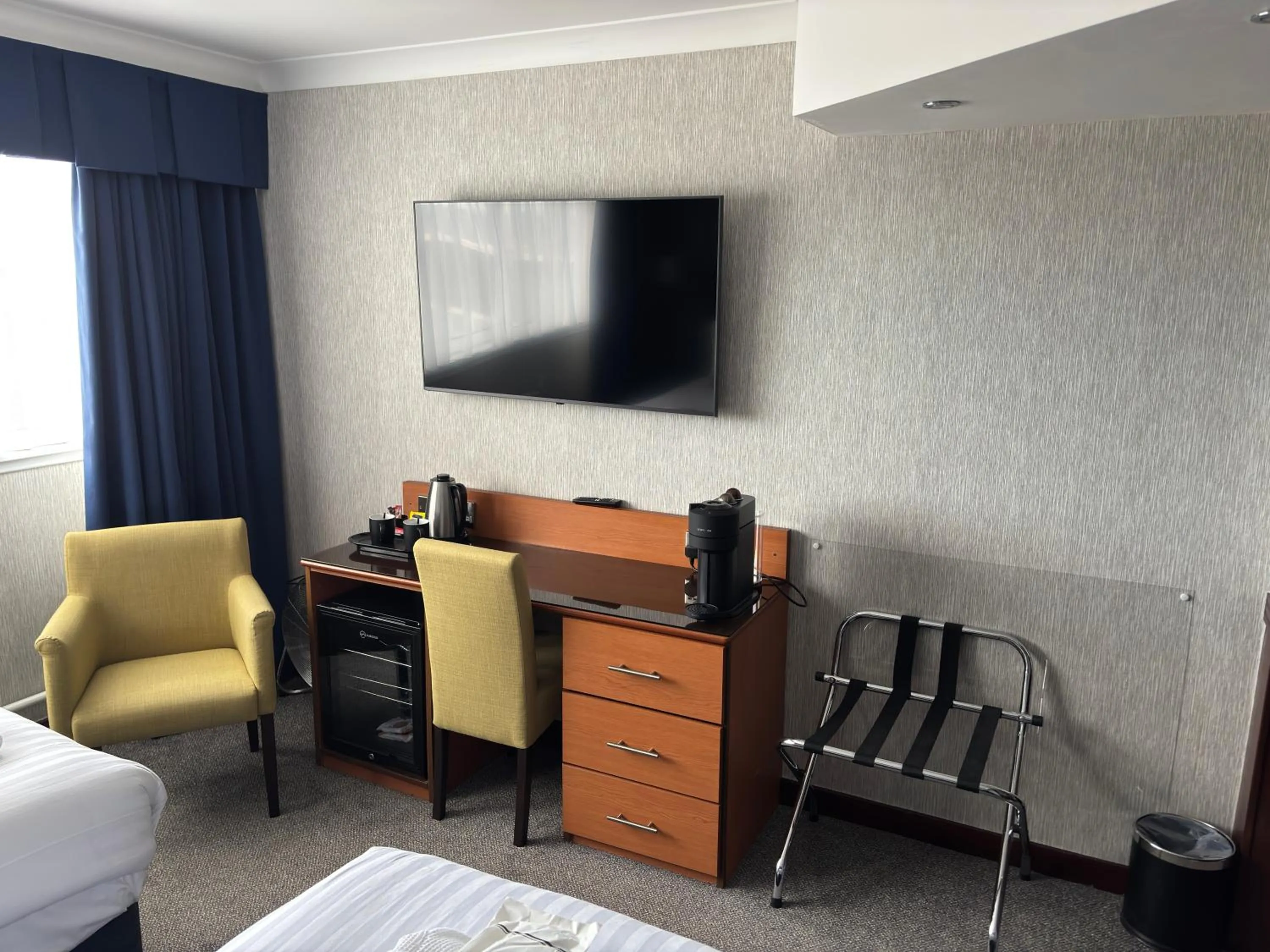 Bedroom, Bed in The Liner at Liverpool