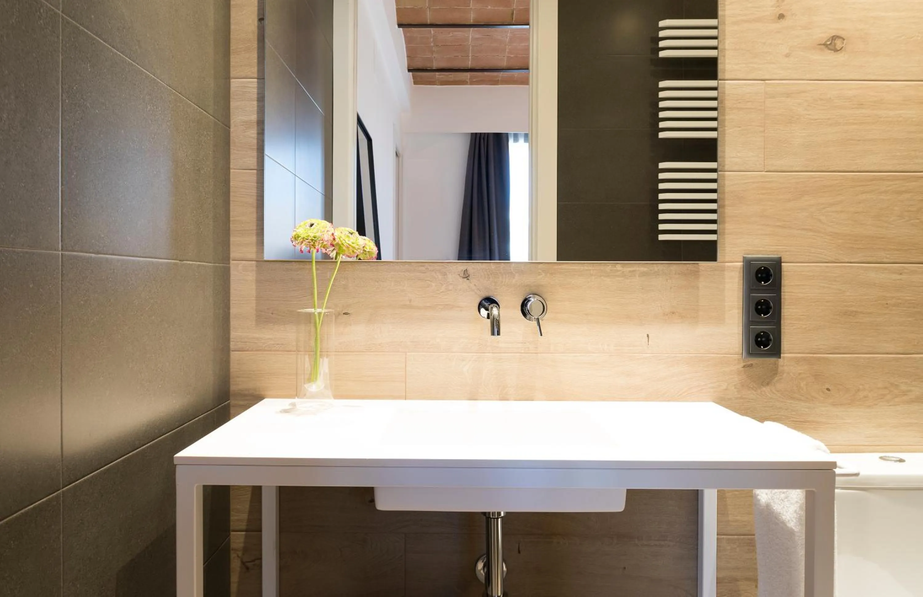 Toilet in Aspasios Sagrada Familia Apartments