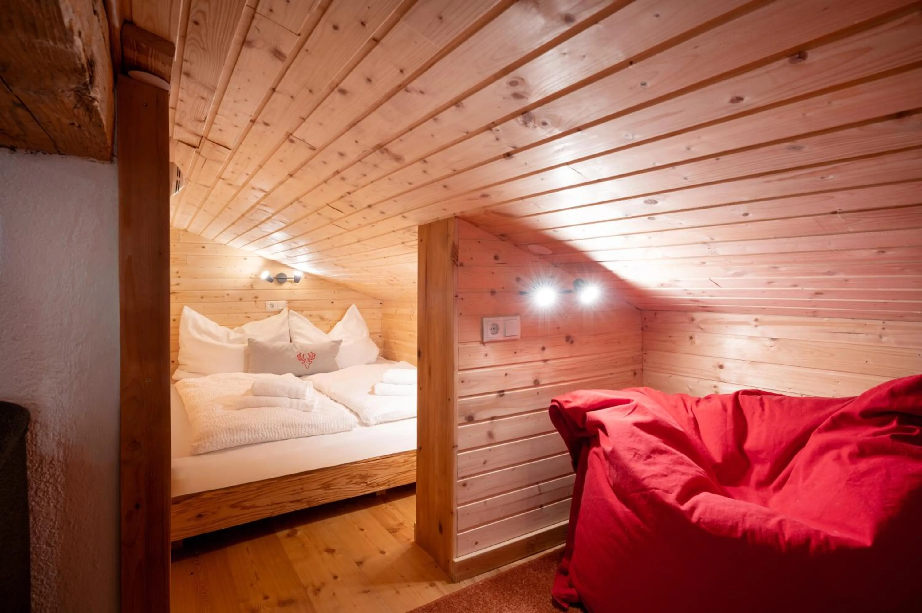 Bedroom, Bed in Berg'k'hof Kaisertal - Alpine Hideaway