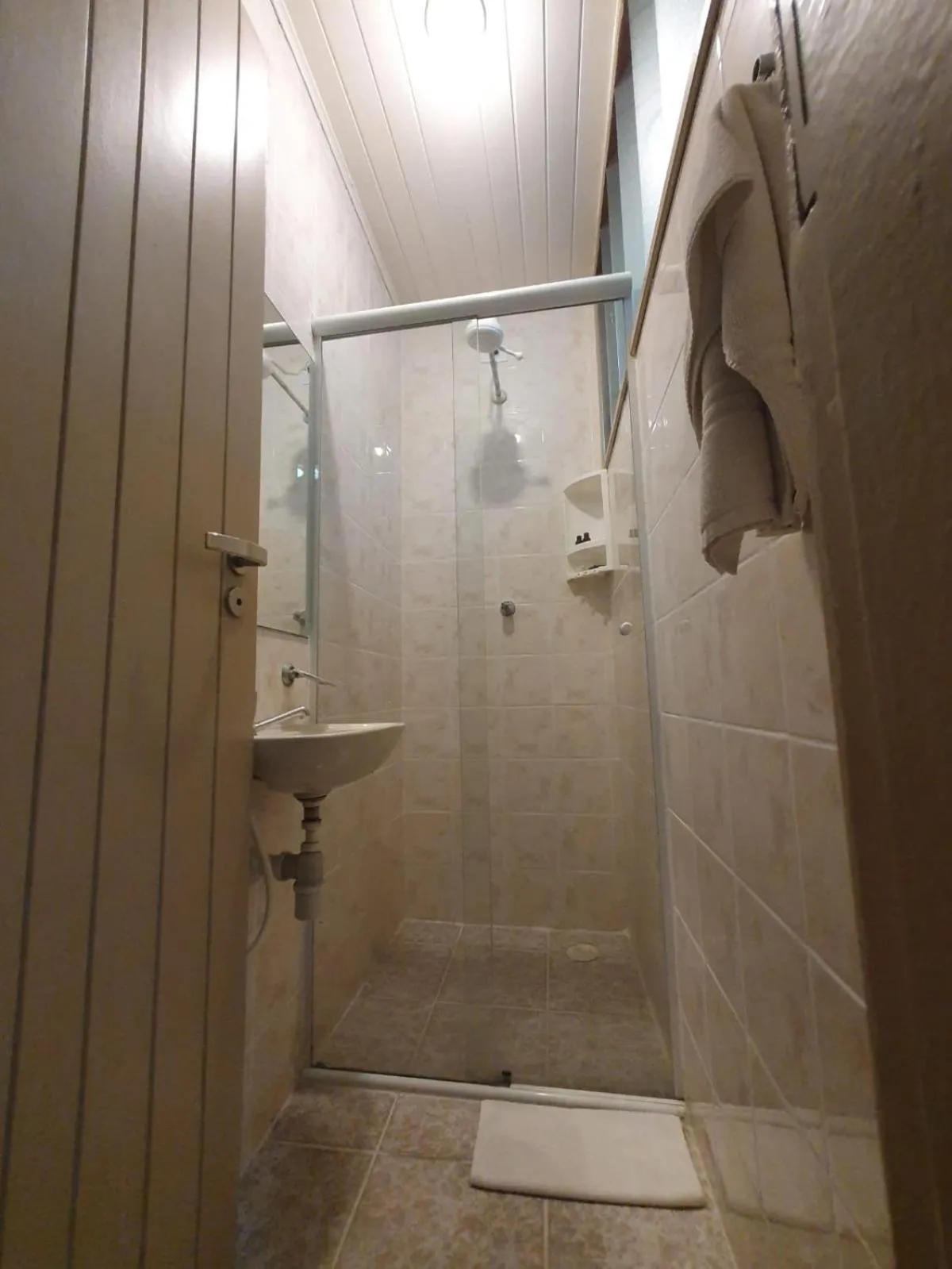 Shower in Amoreiras Hotel Pousada