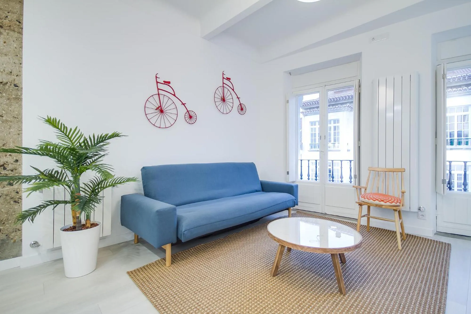 Living room, Seating Area in El Faro de Pepa by Como en Casa
