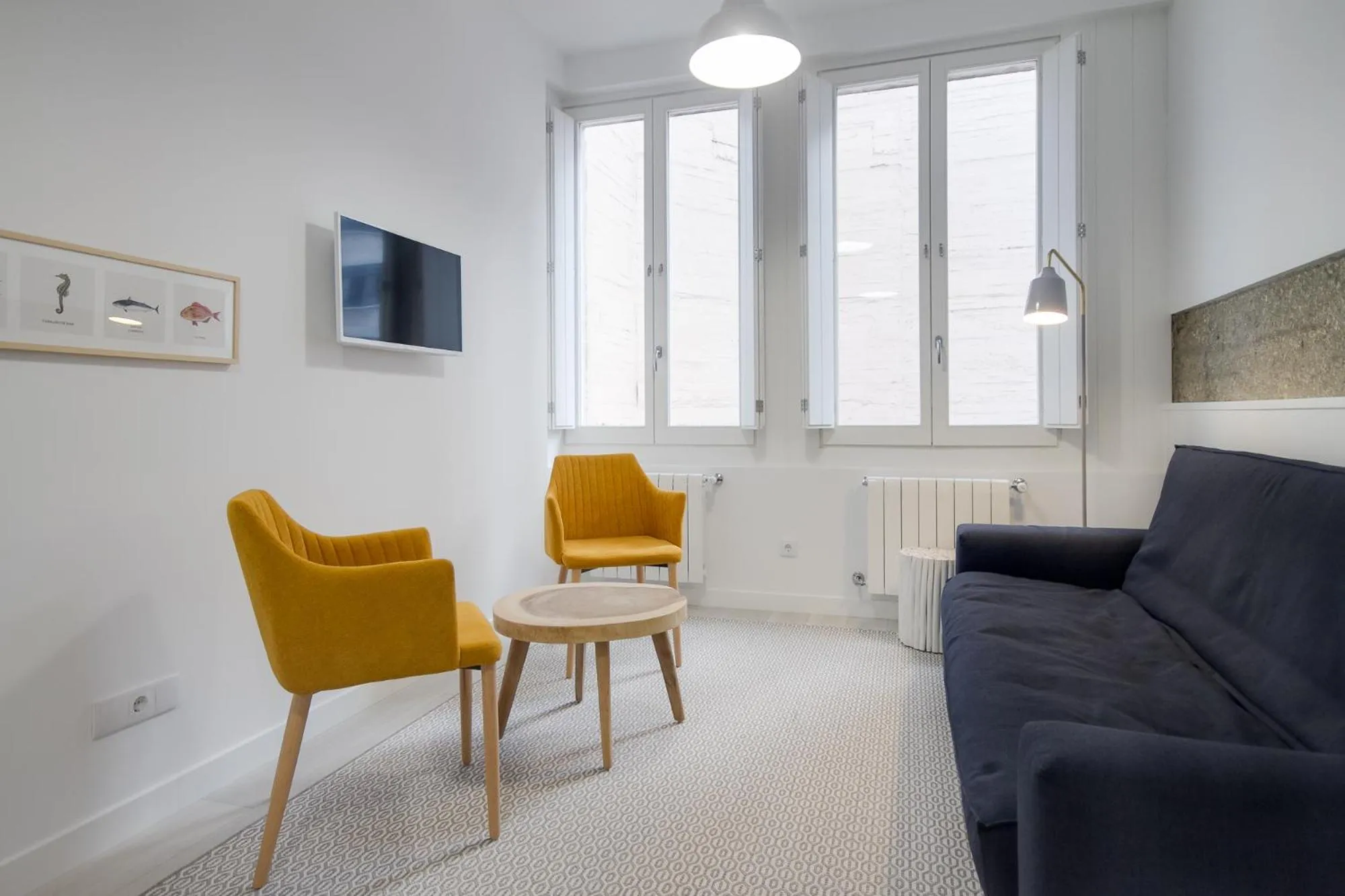 Living room, Seating Area in El Faro de Pepa by Como en Casa