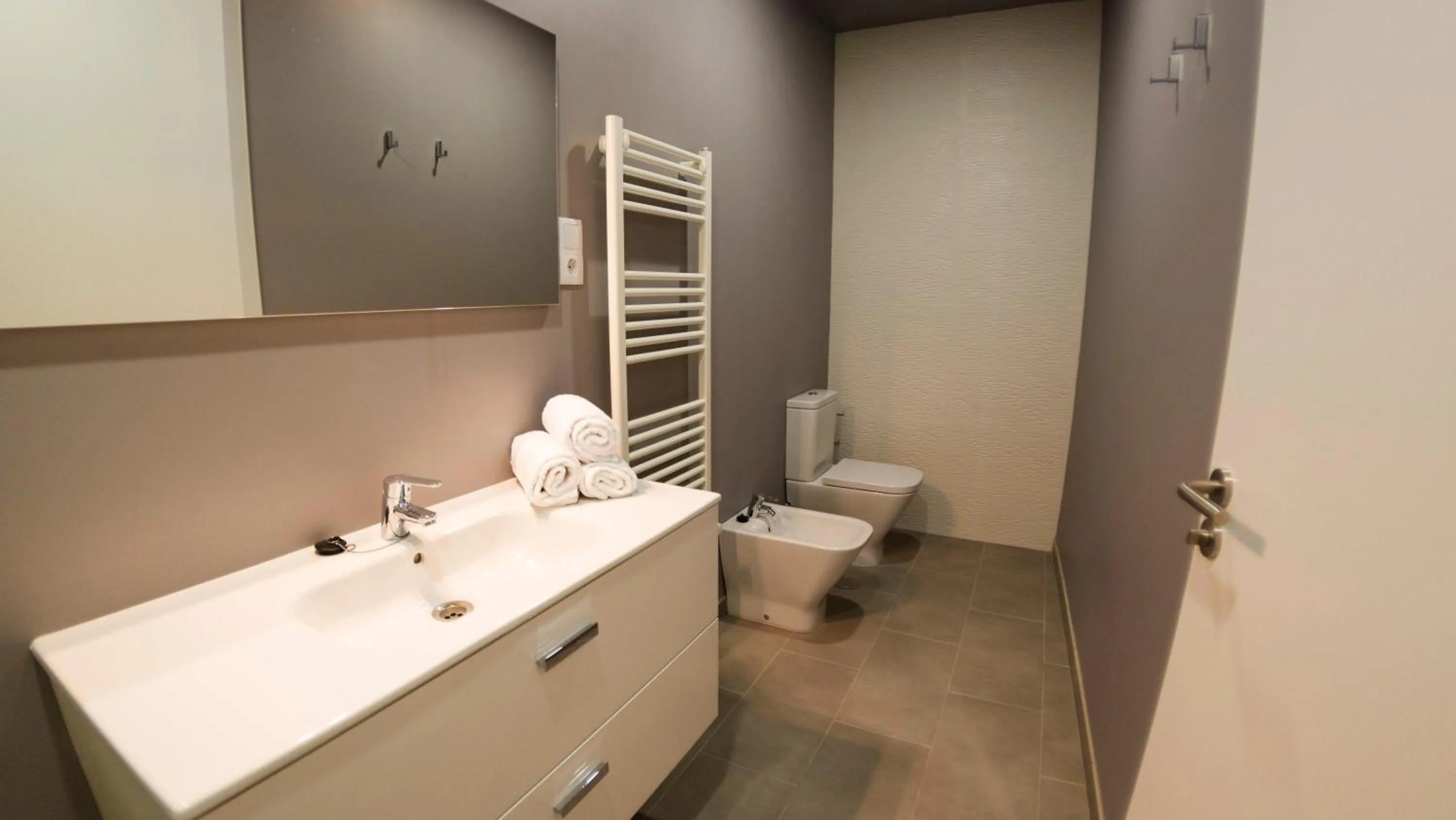 Bathroom in El Faro de Pepa by Como en Casa